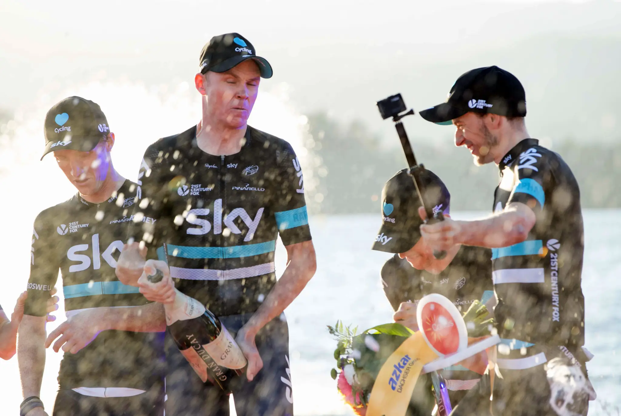 Chris Froome zvíťazil v 11. etape Vuelty tesne pred Quintanom.