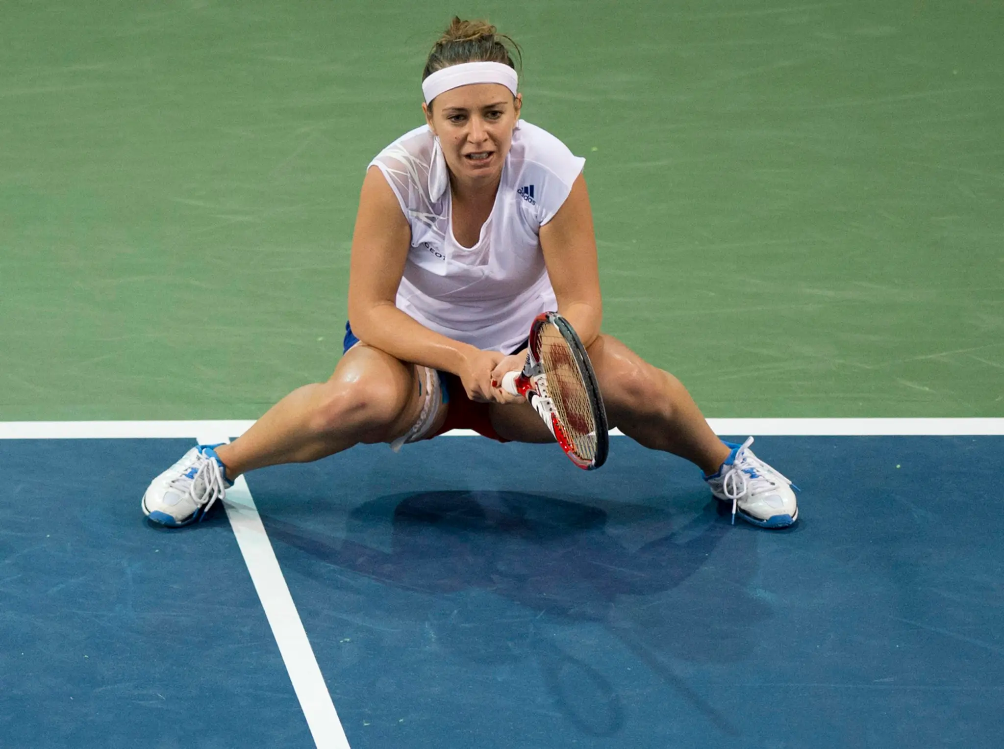 Kristína Kučová prehrala s Eugeniou Bouchardovou po setoch 7:6, 2:6, 1:6.