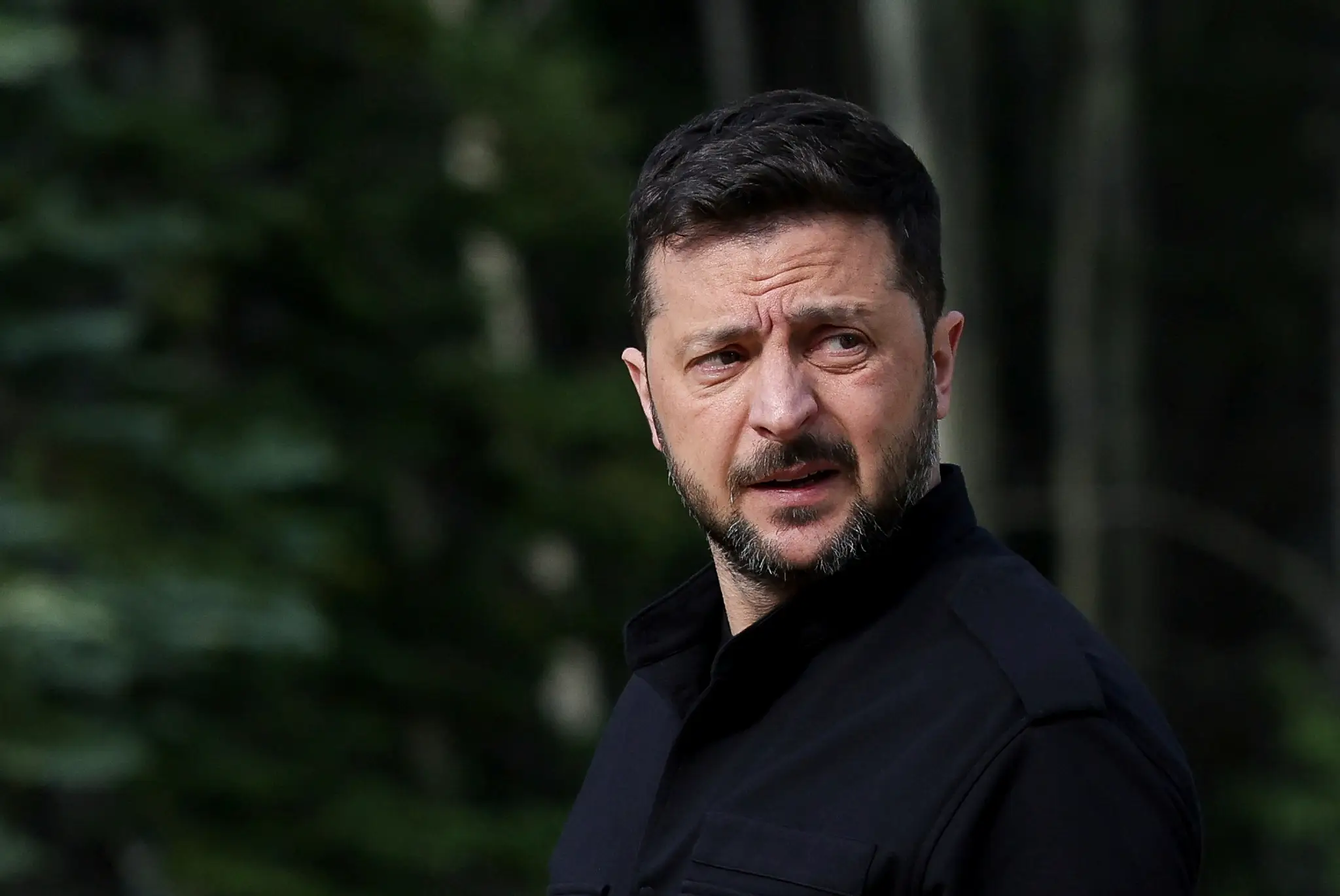 Ukrajinský prezident Volodymyr Zelenskyj prichádza na summit G7 v kanadskom Kananaskise.