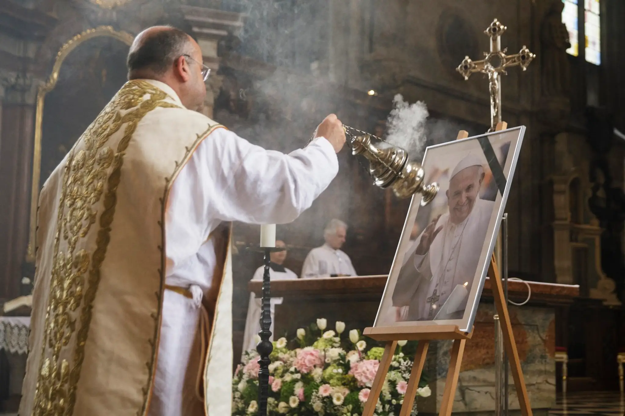 Zomrel pápež František.