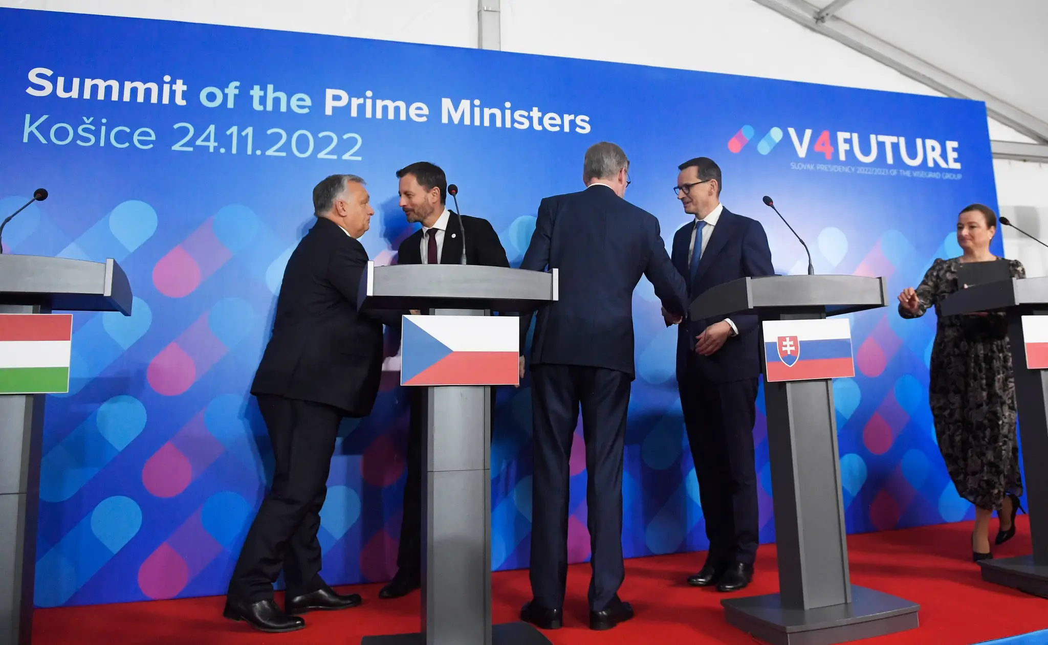 Na snímke zľava maďarský premiér Viktor Orbán, slovenský premiér Eduard Heger, český premiér Petr Fiala a poľský premiér Mateusz Morawiecki.