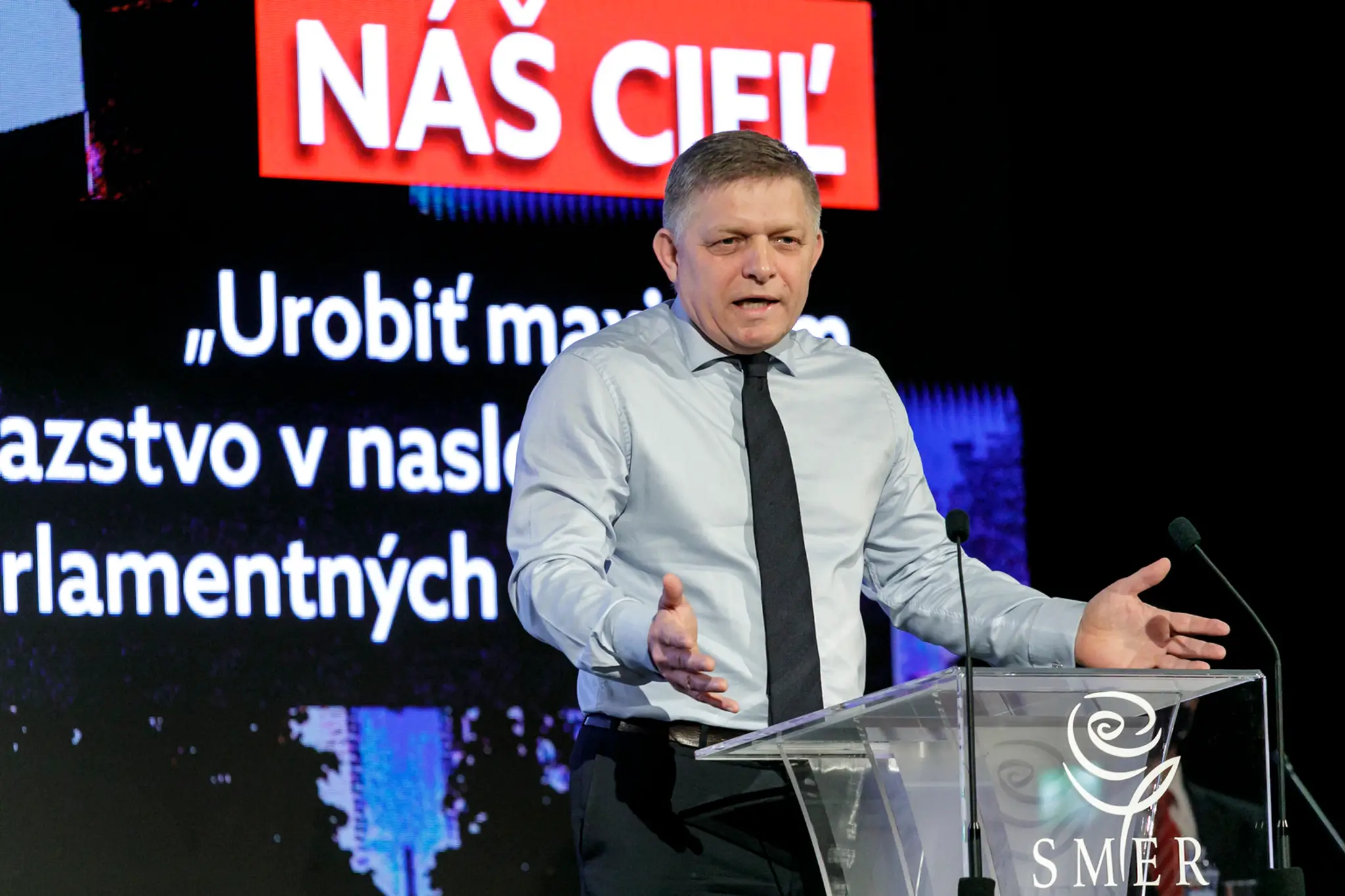 Predseda Smeru–SD Robert Fico počas pracovného snemu strany.