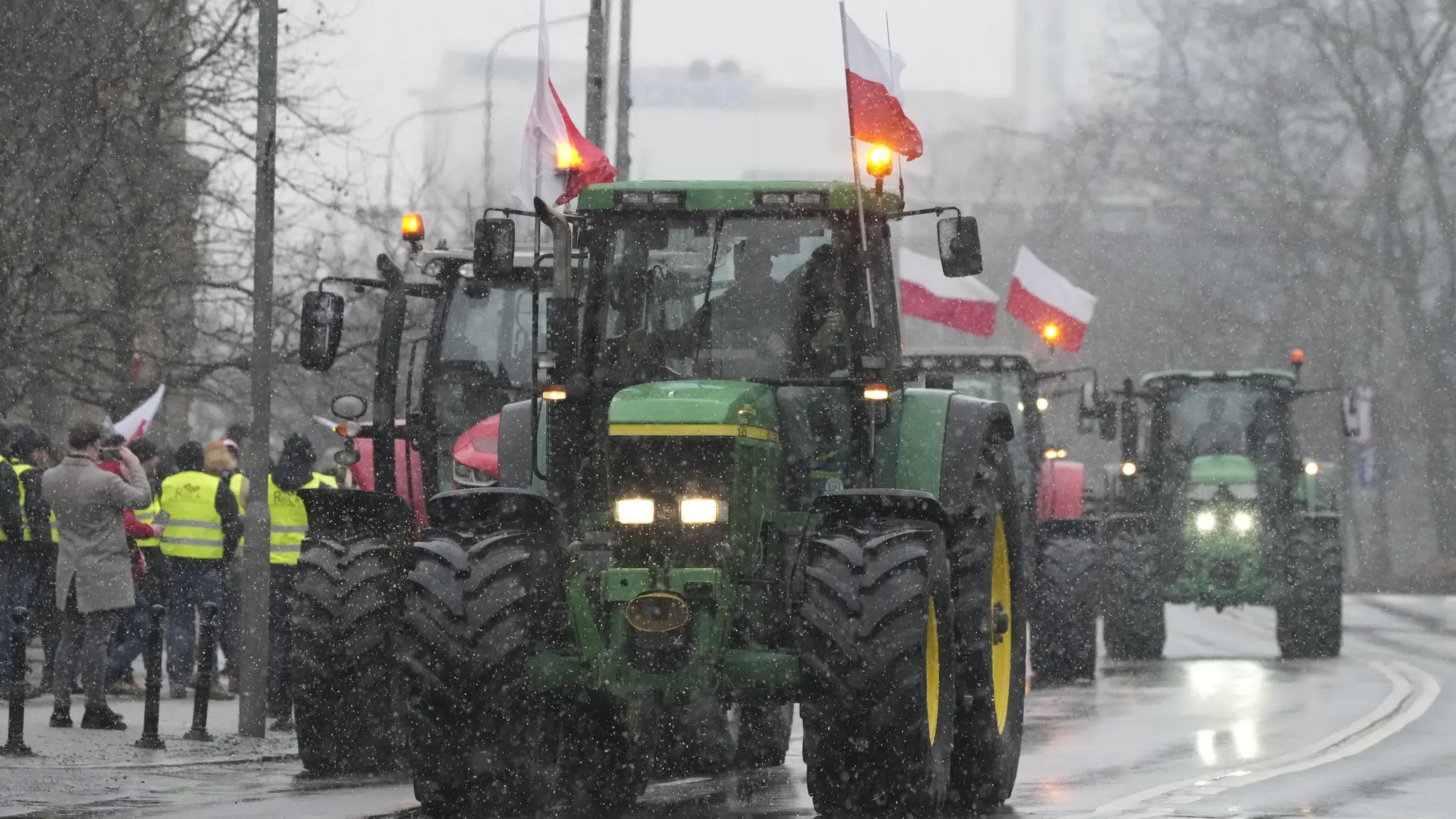 Protestujúci farmári v Poľsku.