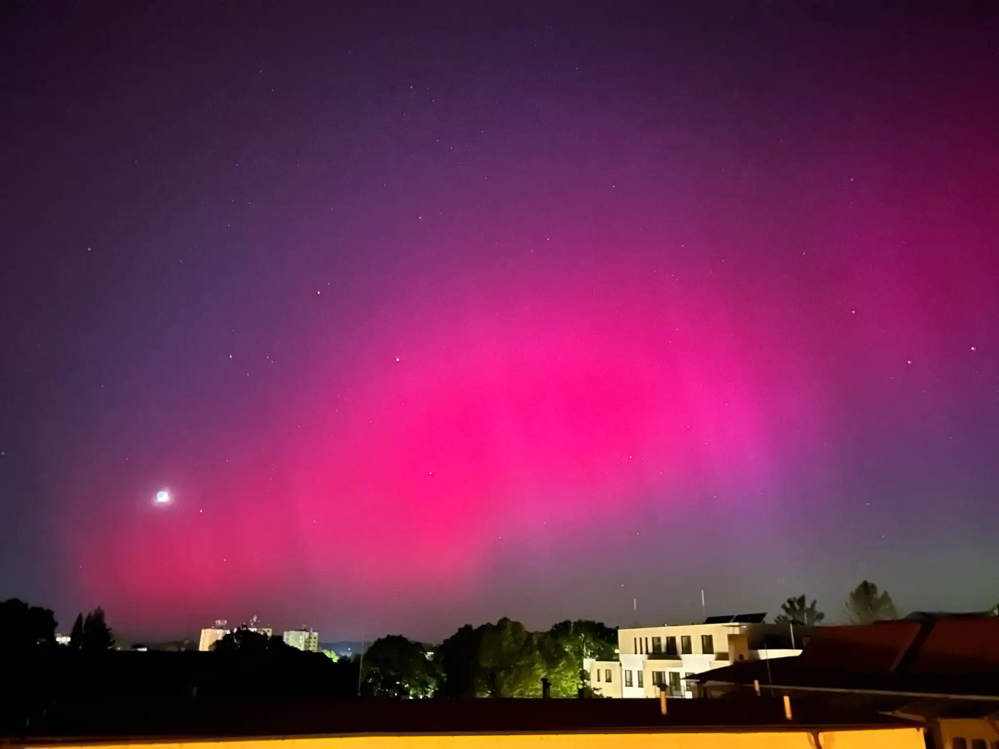 Polárna žiara nad Piešťanmi