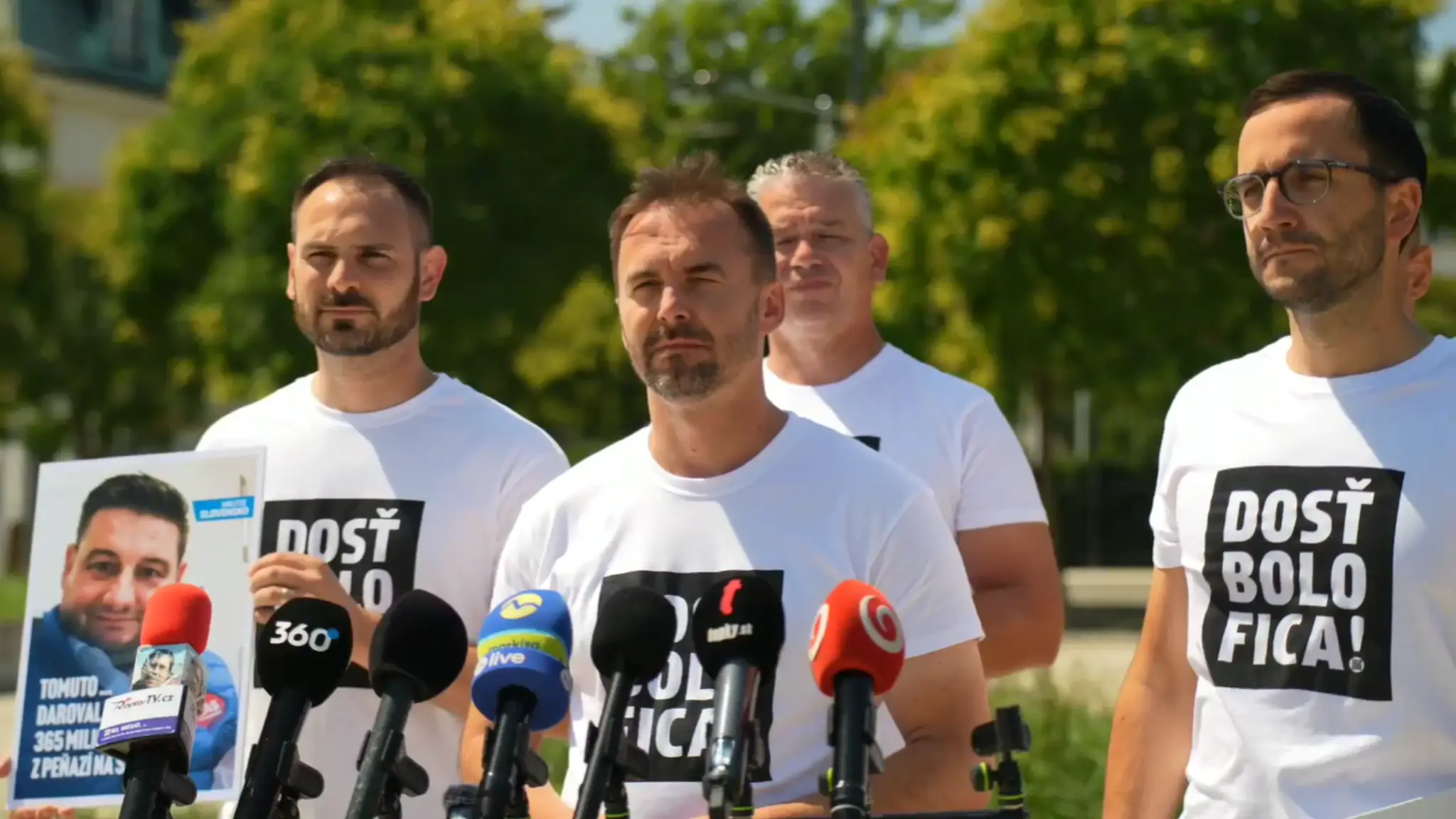 Tlačová beseda hnutia Slovensko