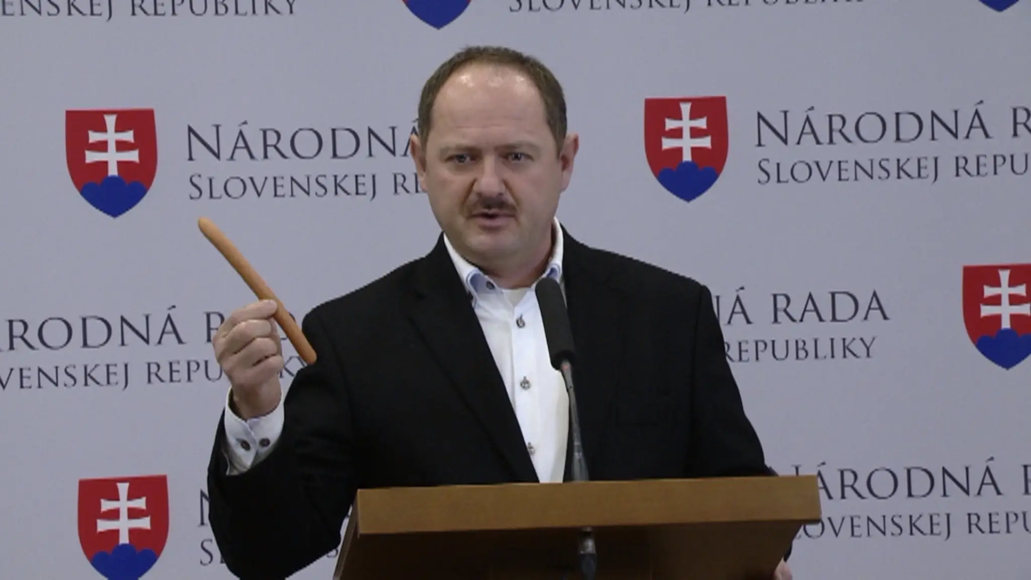 Zsolt Simon.