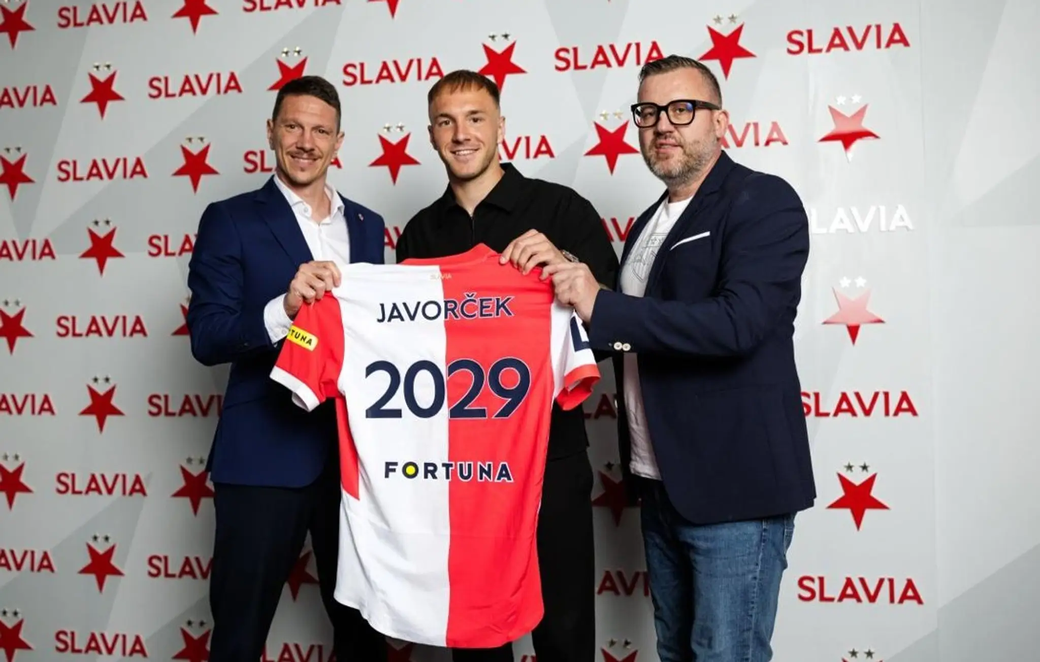 Sprava agent Michal Holeščák a Dominik Javorček.