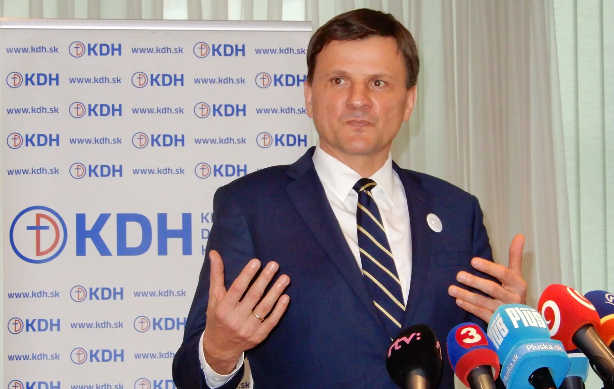 Na snímke novozvolený predseda Kresťanskodemokratického hnutia (KDH) Alojz Hlina