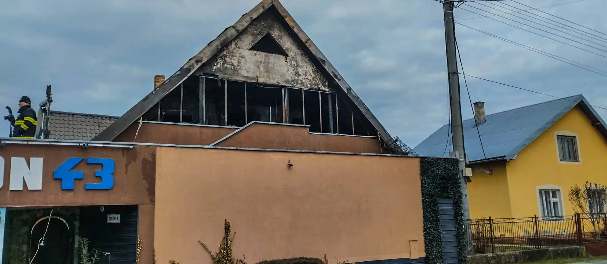 Penzión v Sobranciach po požiari.