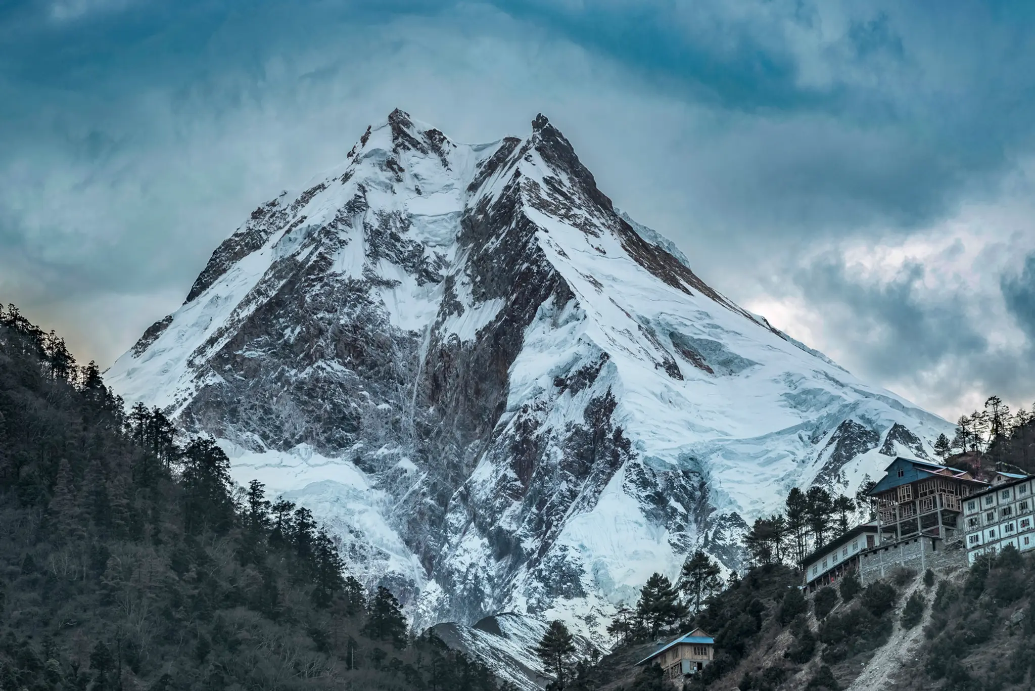 Himalájsky vrch Manaslu