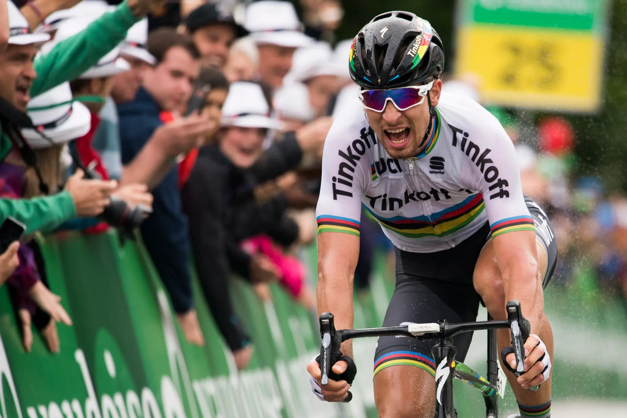 Peter Sagan v službách tímu Tinkoff víťazí v 3. etape 80. ročníka pretekov Okolo Švajčiarska.