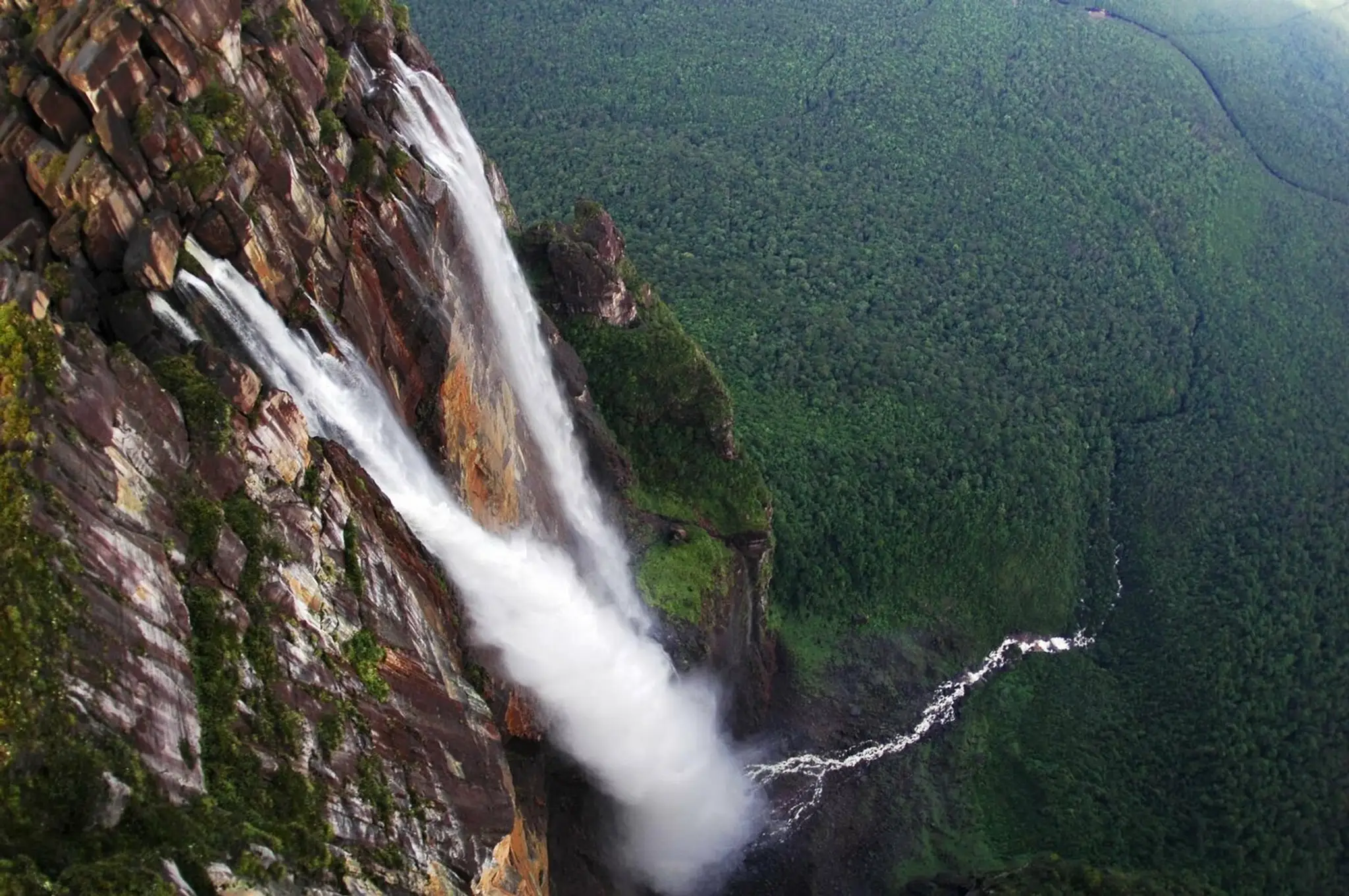 Anjelské vodopády masív Auyantepuy Venezuela.