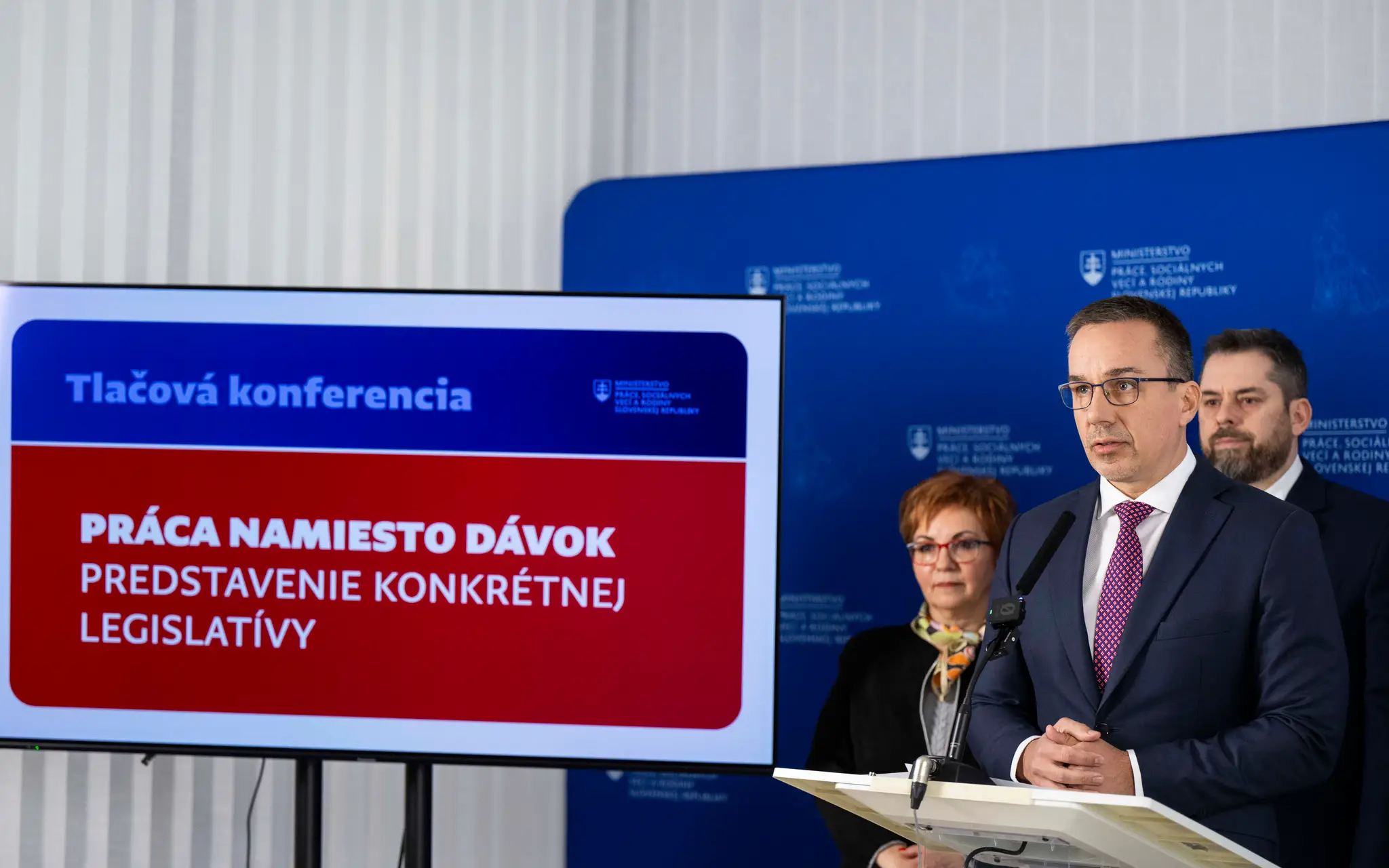 Erik Tomáš predstavil návrh legislatívy na tlačovej konferencii