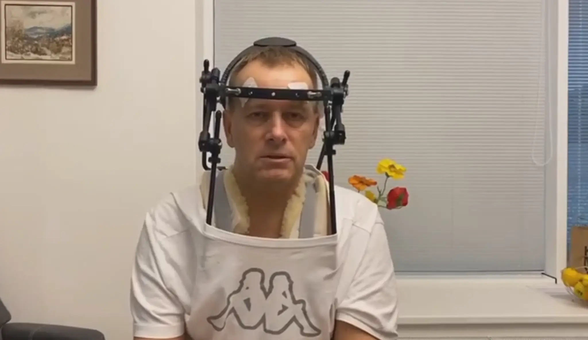 Boris Kollár po havárii štátnej limuzíny sa takto ľuďom vo videách prihováral z nemocnice/24.október 2020 