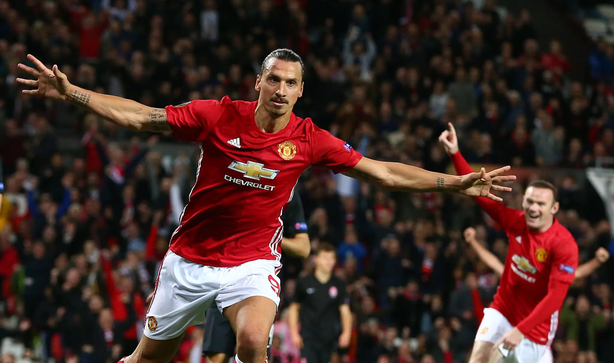Zlatan Ibrahimovič strelil gól do siete Luhaňsku v dueli EL, Manchester United tak vyhral 1:0.