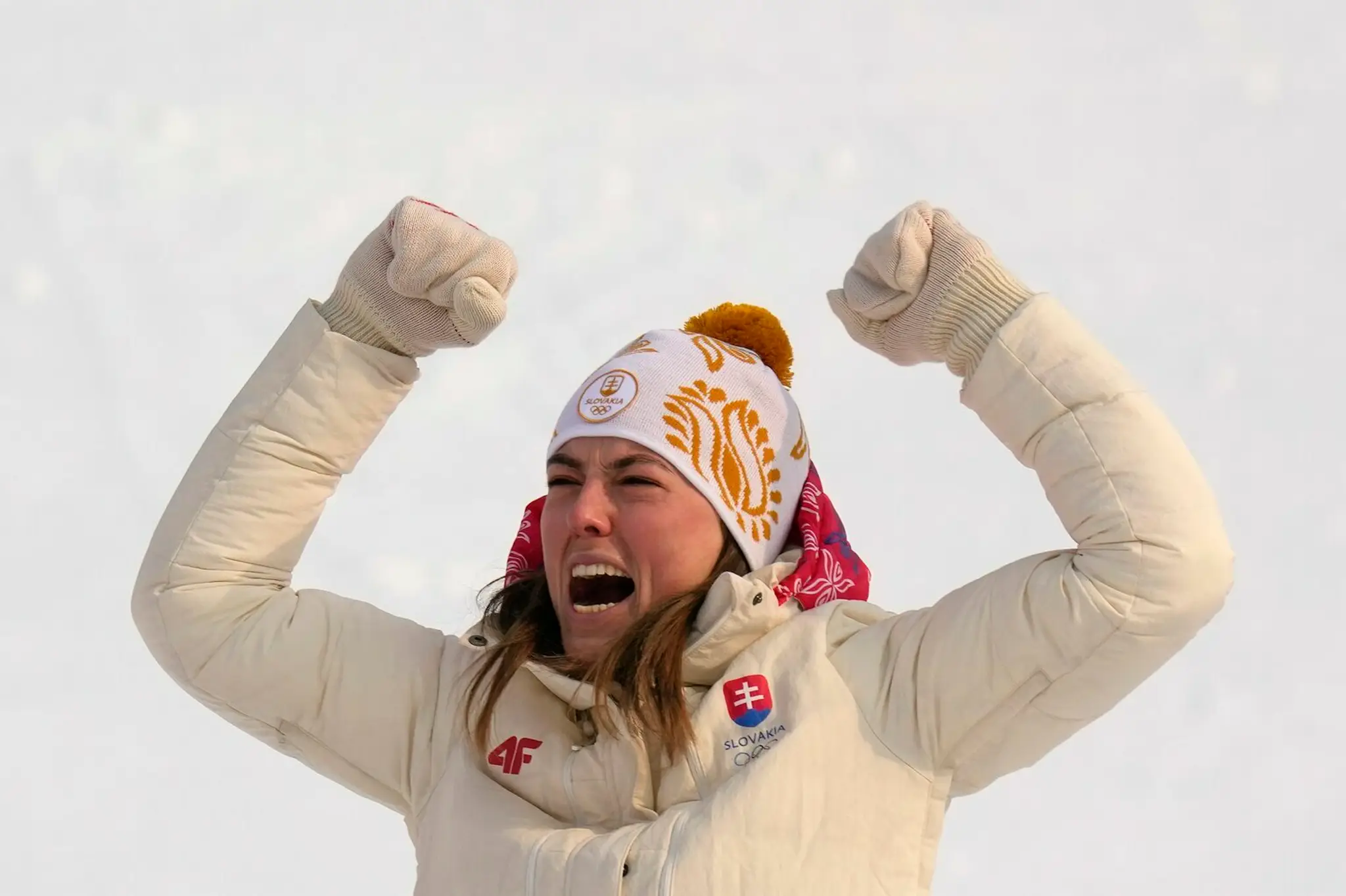 Slovenská lyžiarka Petra Vlhová reaguje po zisku zlata v slalome na ZOH 2022.