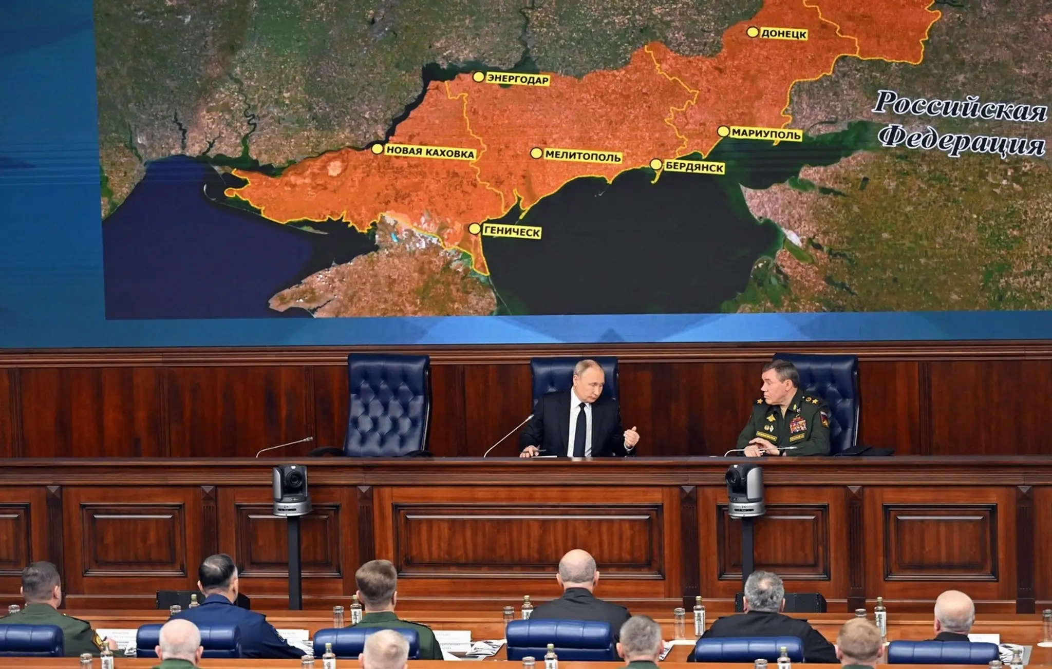 Ruský prezident Vladimir Putin a náčelník generálneho štábu ruských ozbrojených síl Valerij Gerasimov.