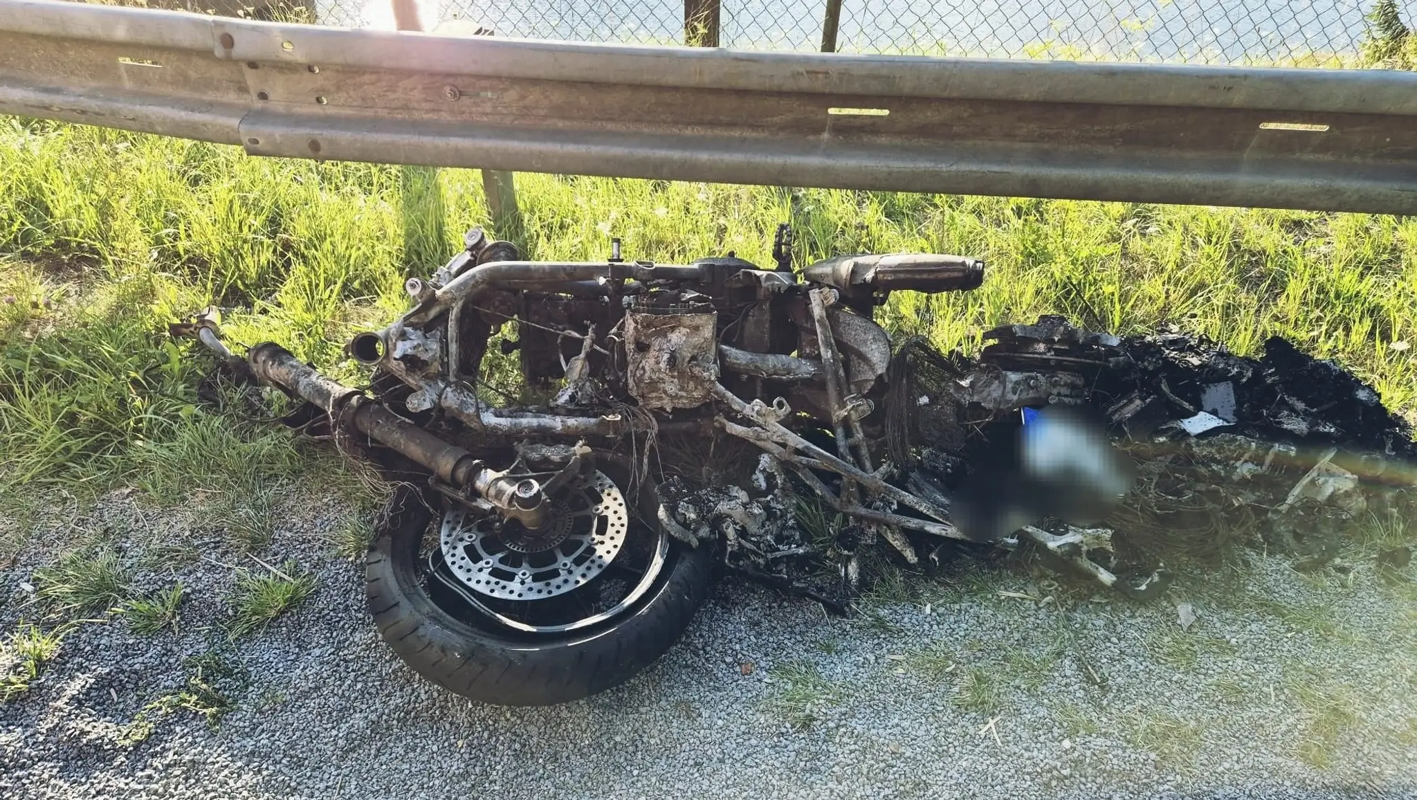 Motorka po zrážke.