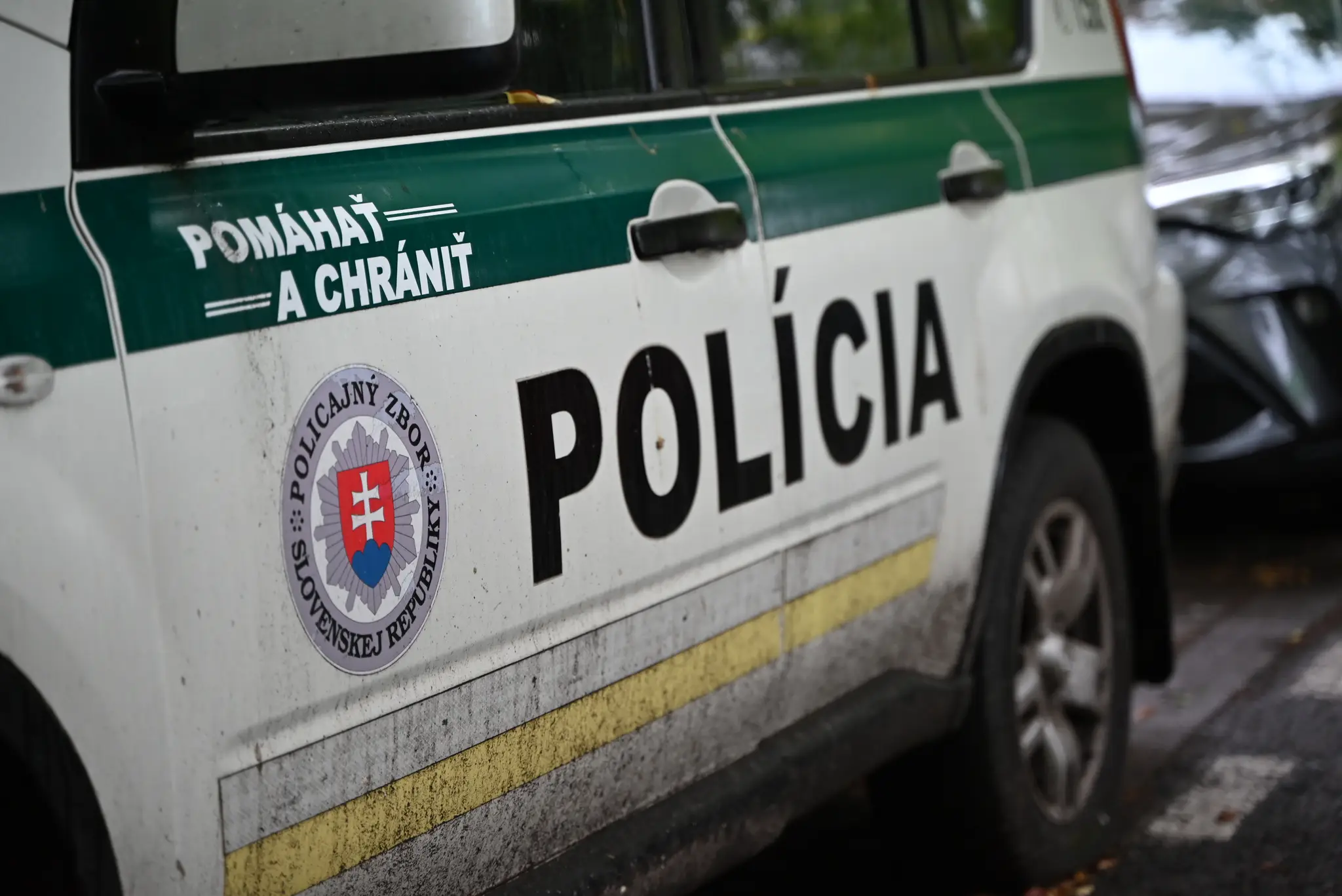 Polícia, policajné auto. Ilustračná snímka