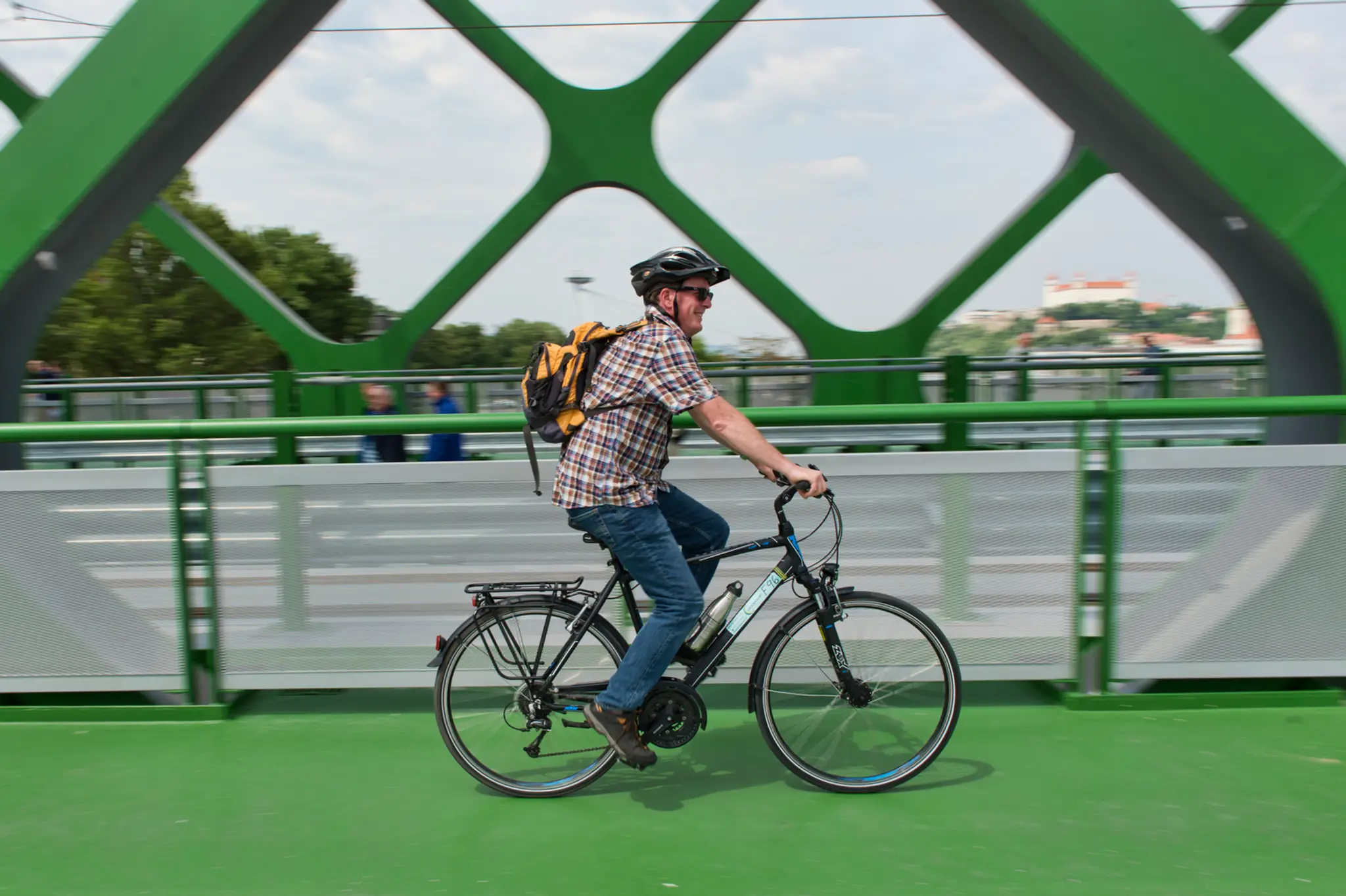 Otvorenie Starého mosta v Bratislave pre chodcov a cyklistov 