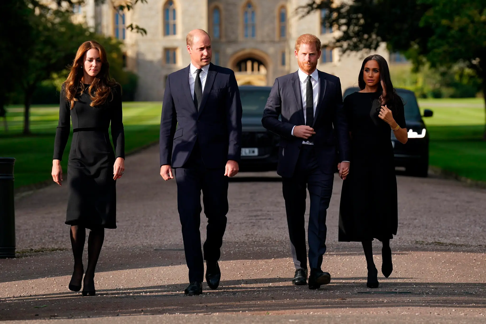 Páry vyšli z hradu Windsor