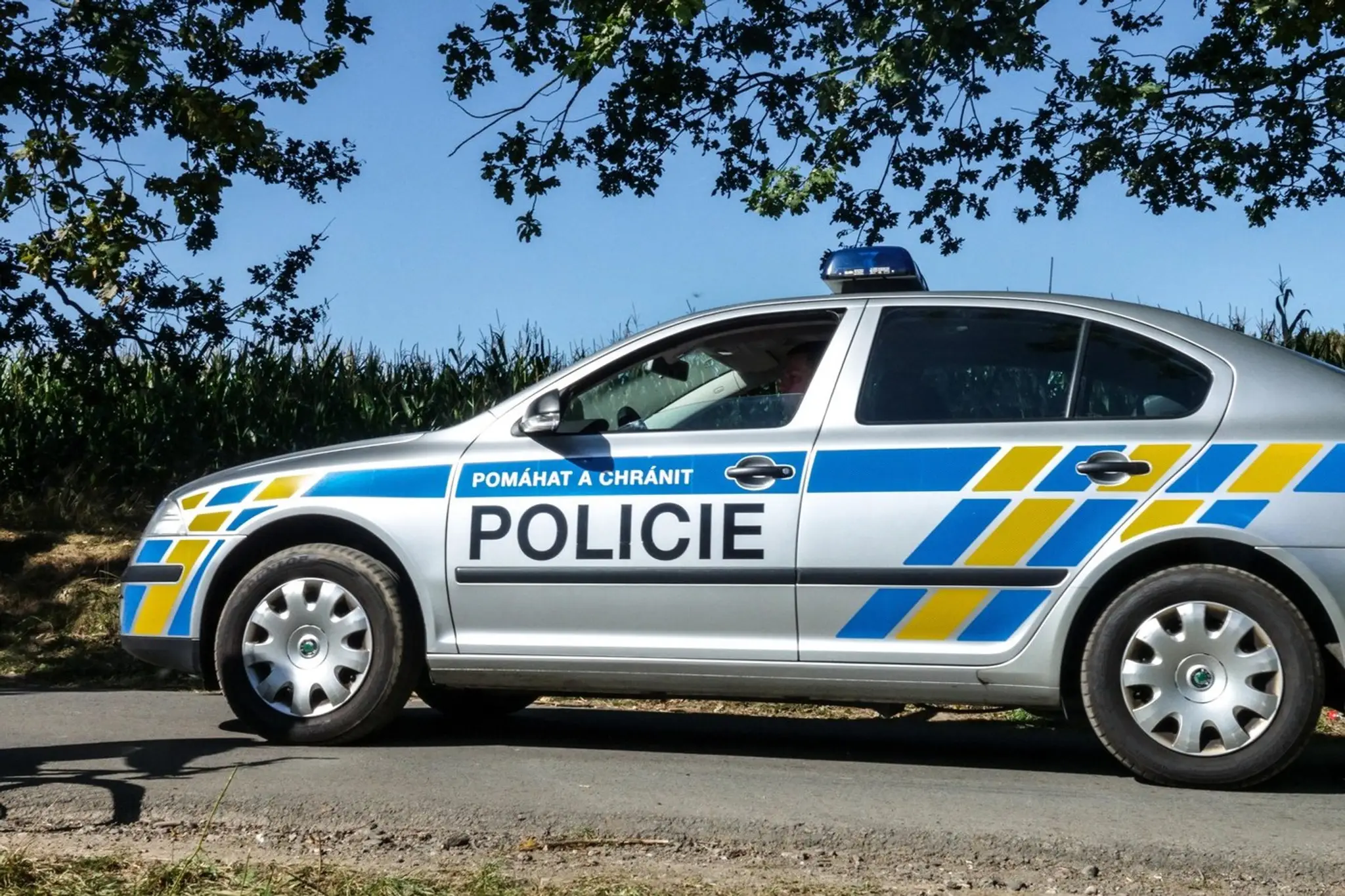 Na pretekoch Rely Šumava došlo k tragickej nehode.