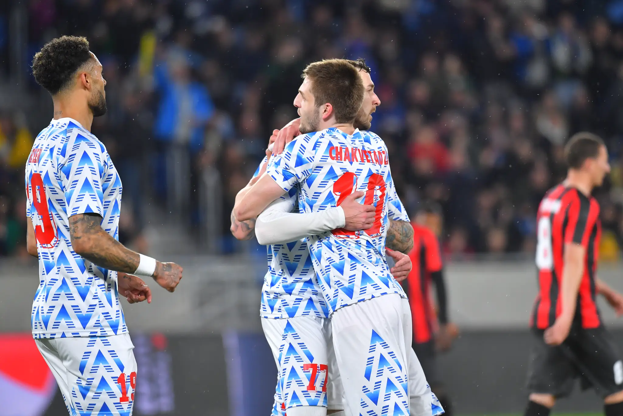 Gólová radosť hráčov Slovana počas zápasu 7. kola skupiny o titul futbalovej Fortuna ligy proti Trnave.