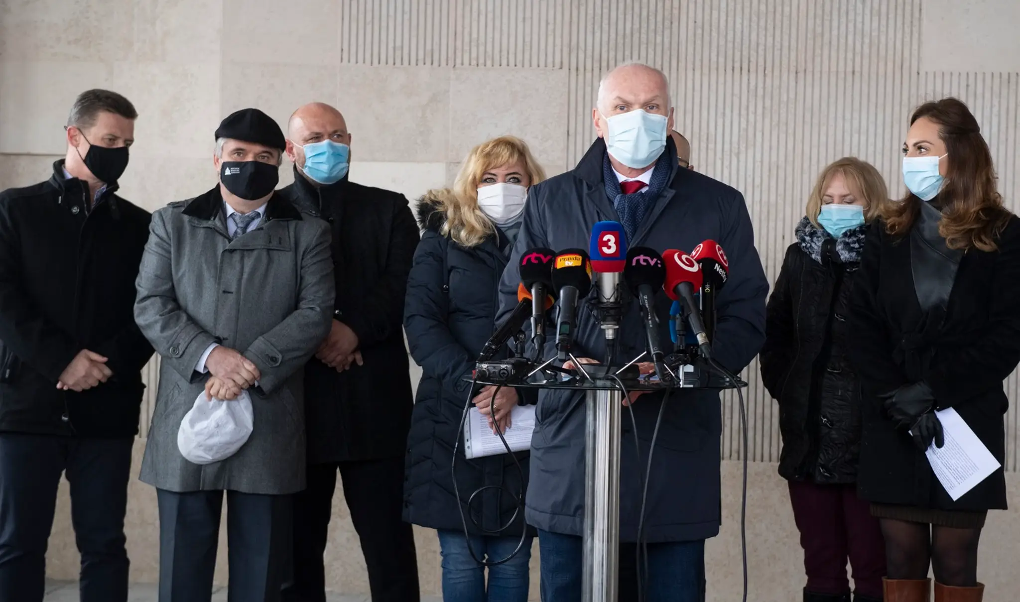 Desaťtisíce farmárov obsadili Červenú pevnosť v Naí Dillí.