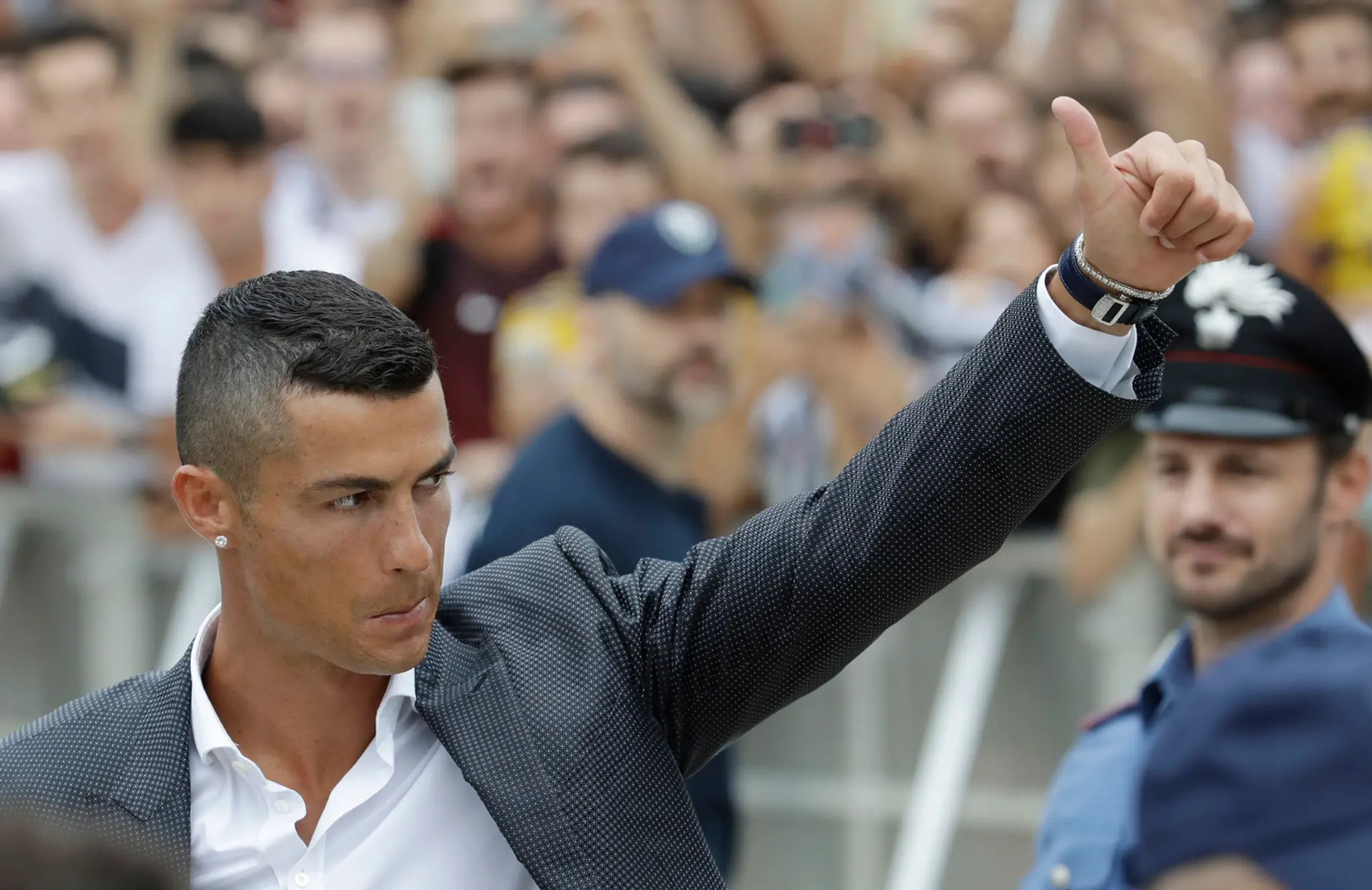 Portugalčan Cristiano Ronaldo po príchode do Turína.