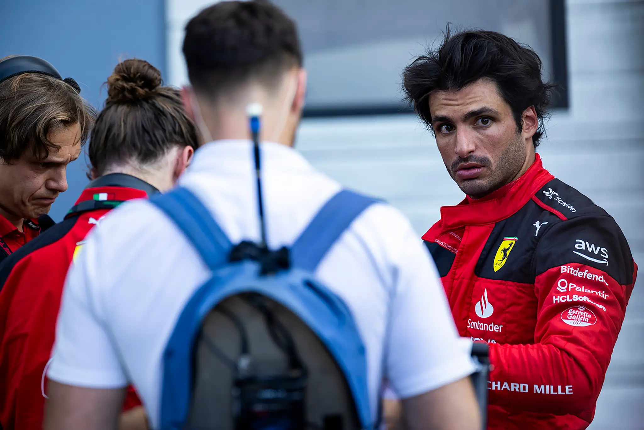 Španielsky pilor Ferrari Carlos Sainz.