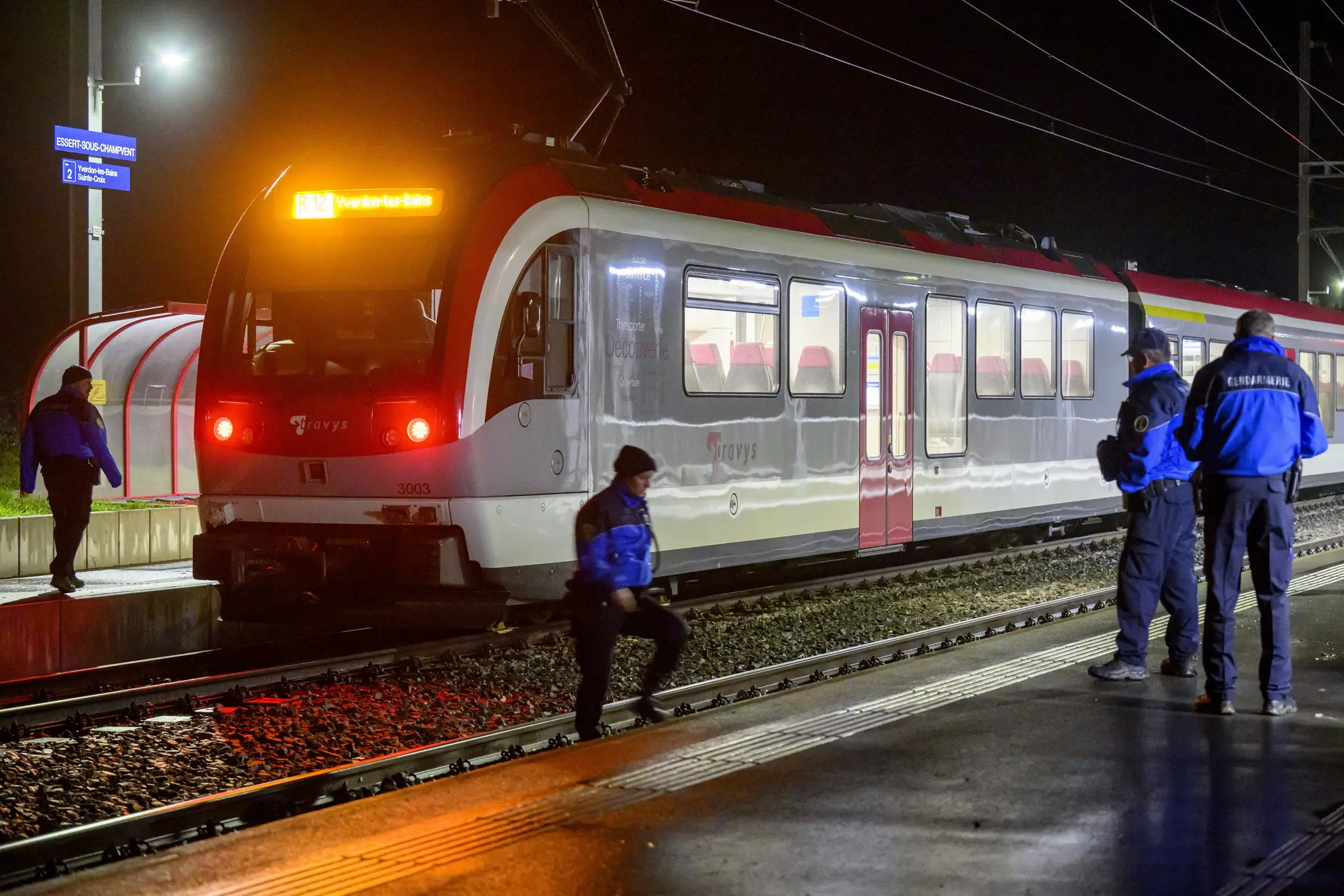 Rukojemnícka dráma vo vlaku vo Švajčiarsku.