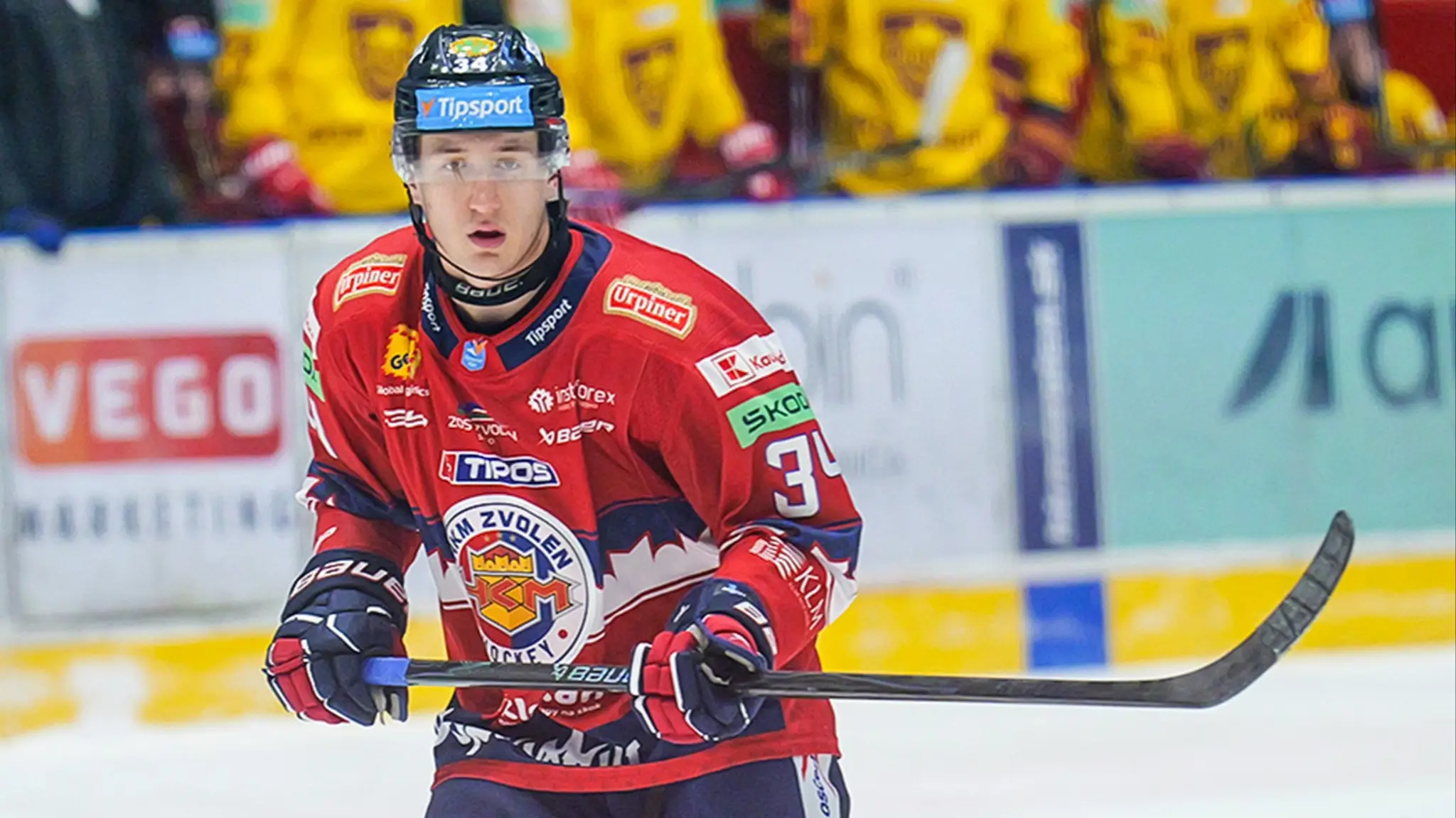 Gianni Fairbrother v drese Zvolena. (cropped)