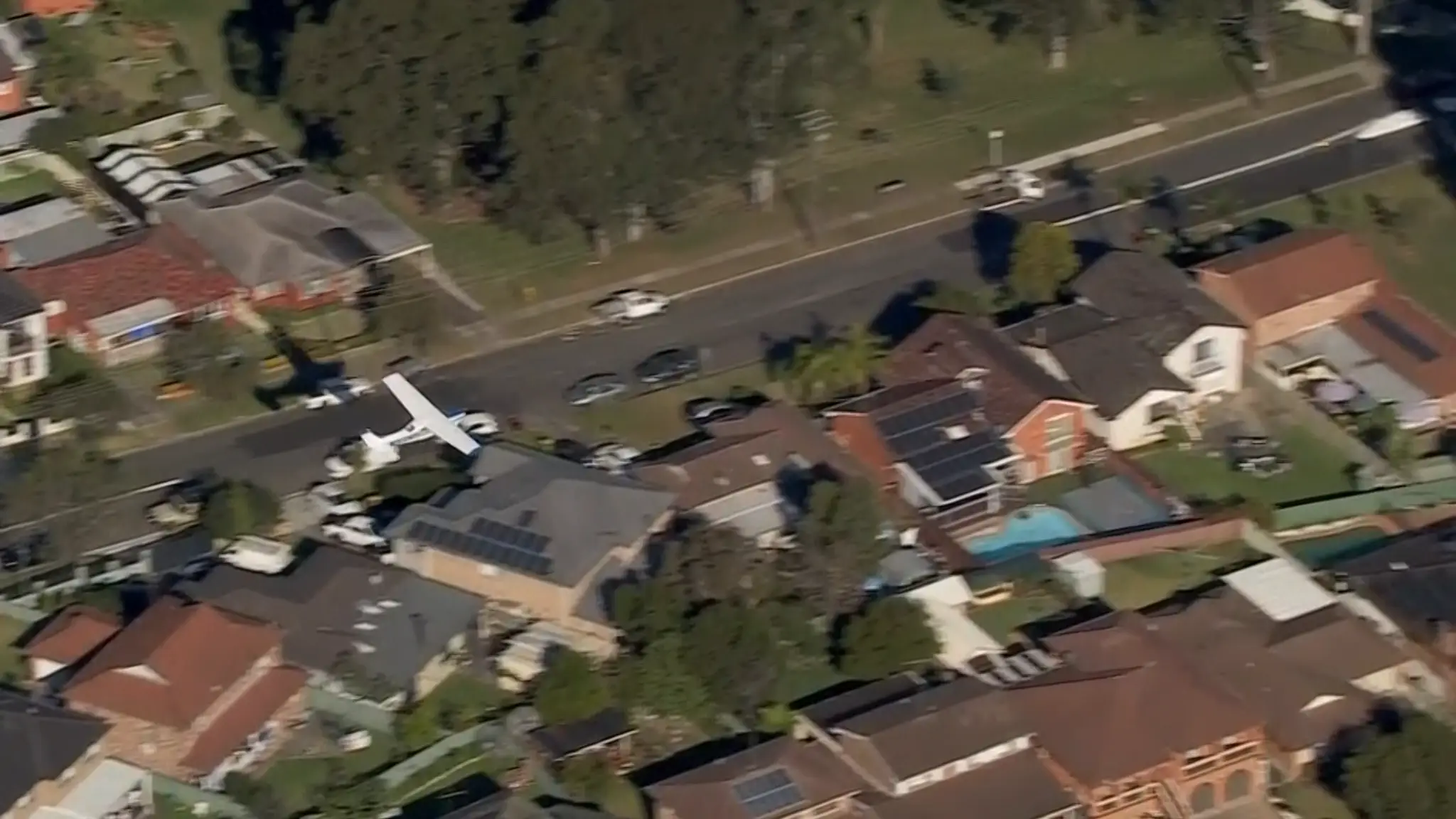 Pristátie malého lietadla nad predmestím Sydney