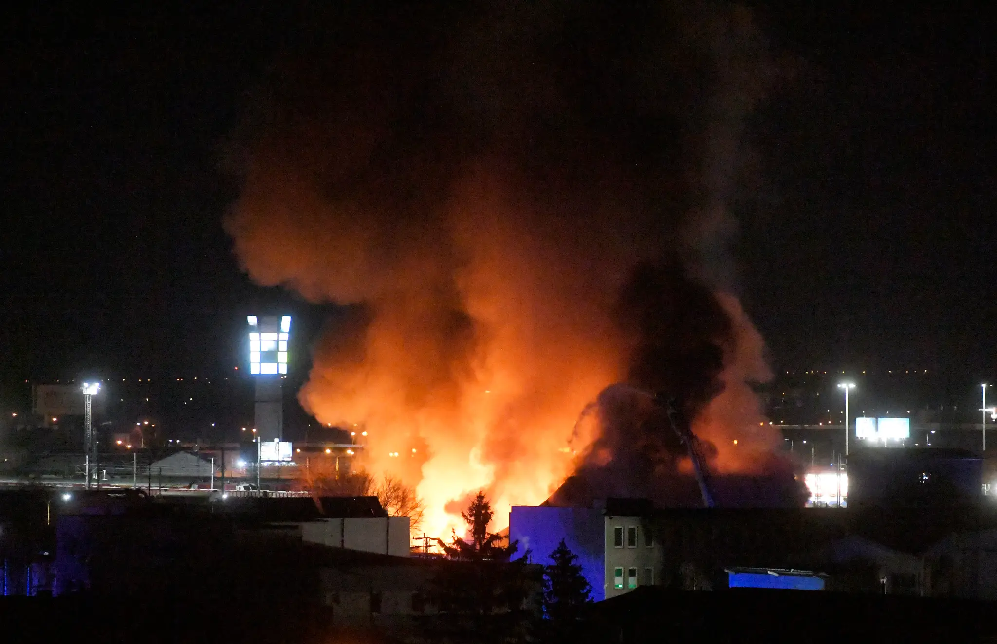 Požiar v spaľovni odpadov na Jilemnického ulici v Prešove.
