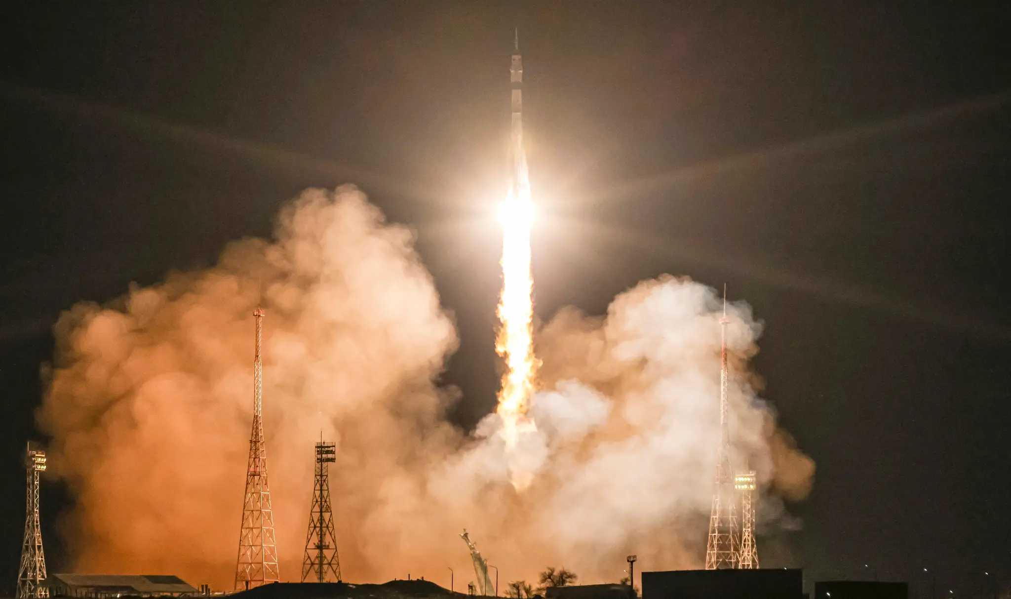 Štart novej prázdnej ruskej rakety Sojuz MS-23 z kozmodrómu Bajkonur 24. februára 2023.