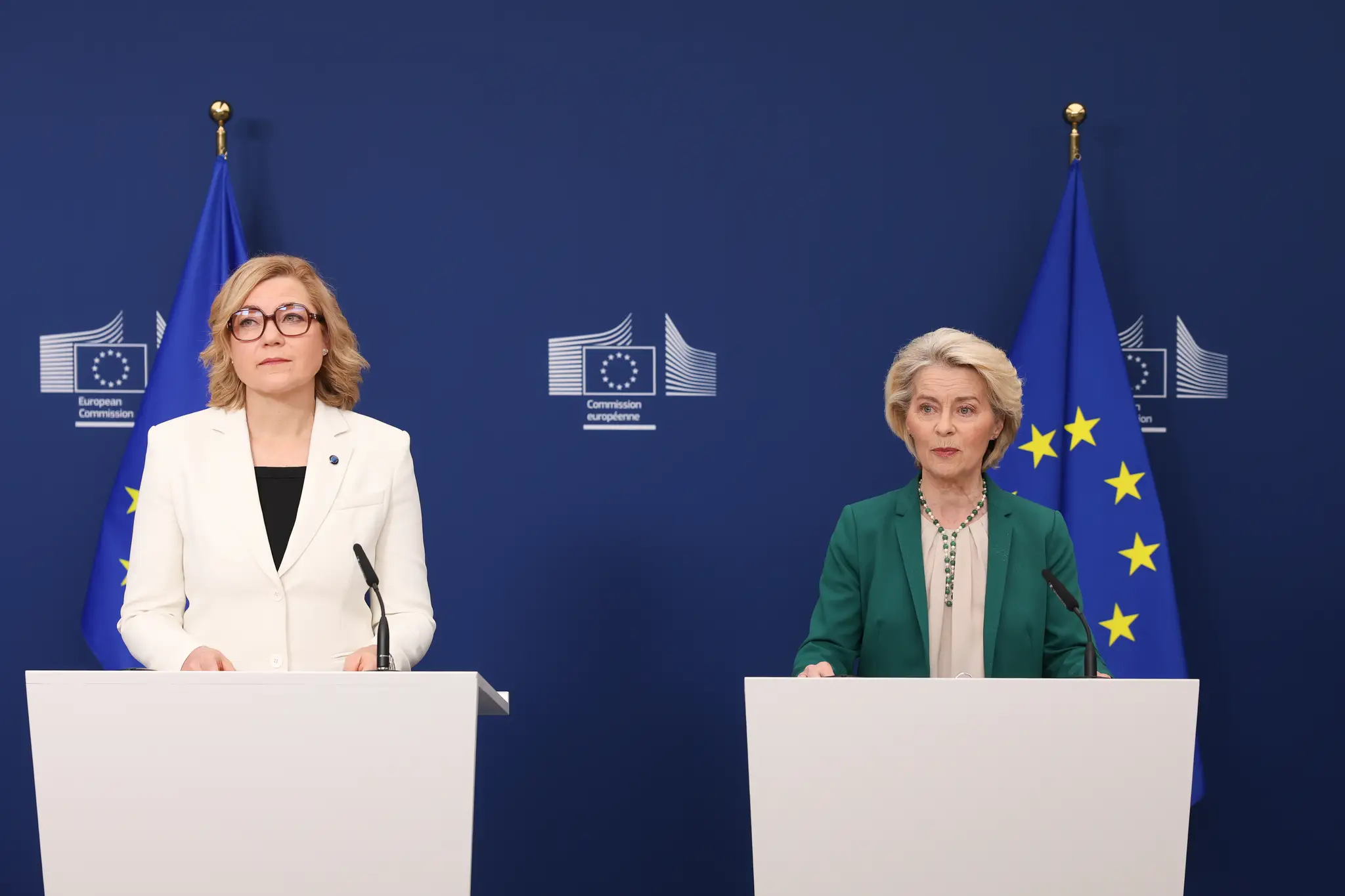 Zľava predsedníčka Európskej komisie (EK) Ursula von der Leyenová a eurokomisárka pre technologickú suverenitu, bezpečnosť a demokraciu Henna Virkkunenová.