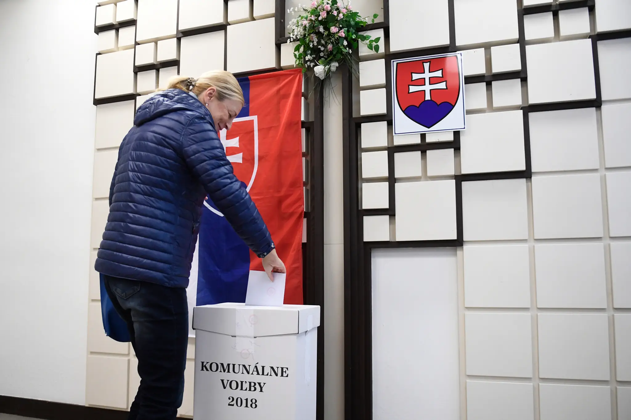 Prví voliči v Trenčianskych Stankovciach to už majú za sebou.