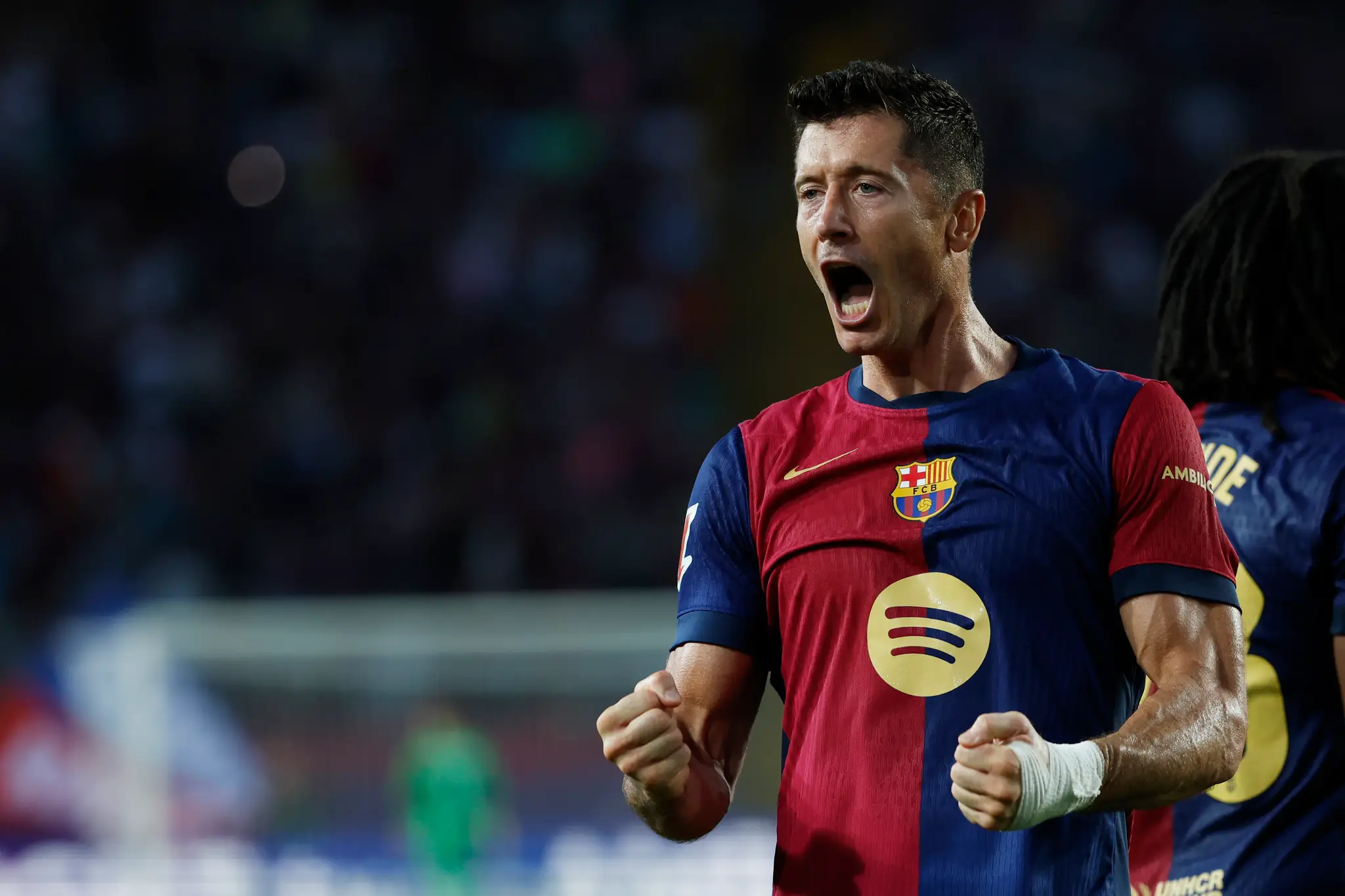 Lewandowski oslavuje zisk troch bodov.