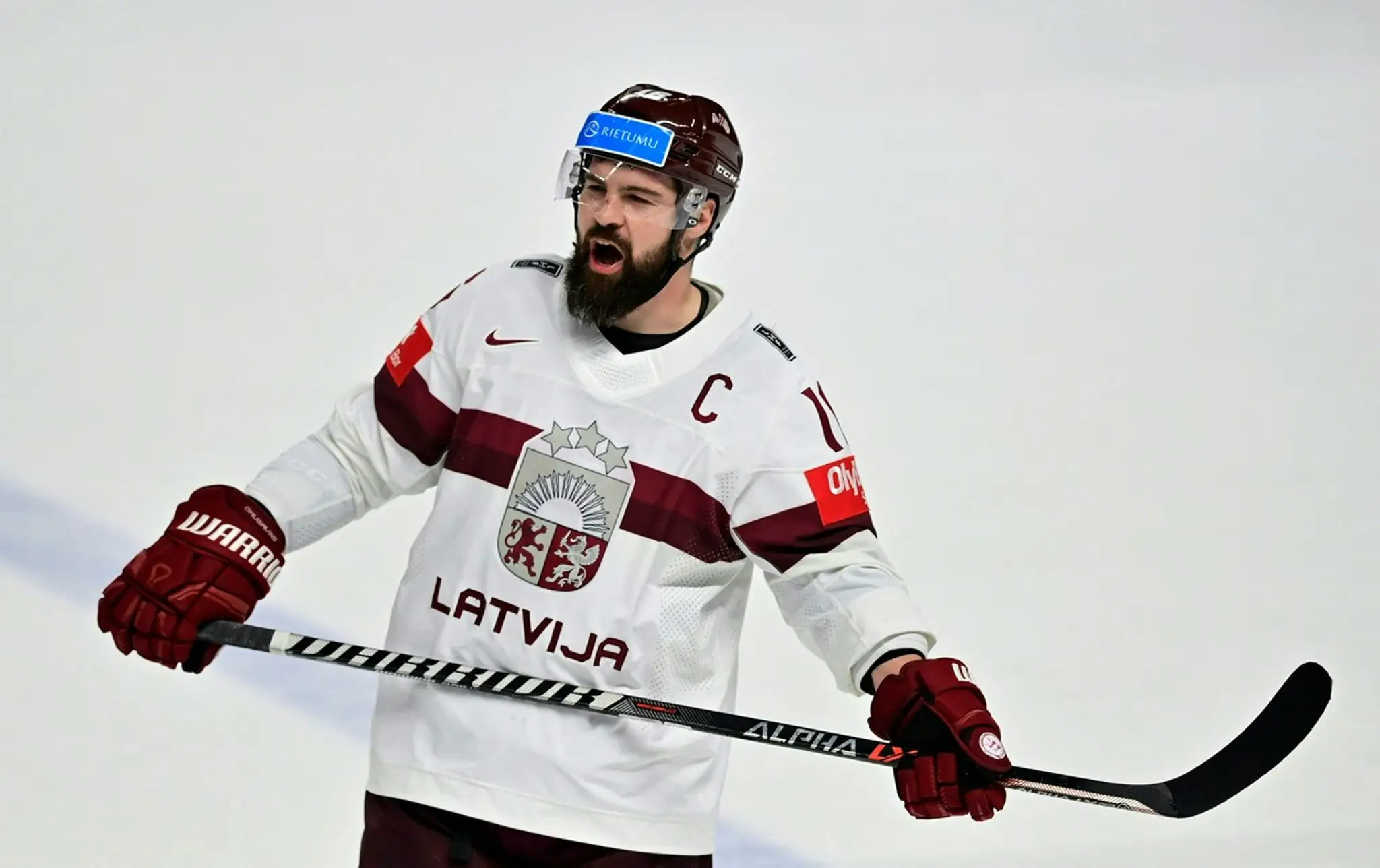 Kaspars Daugavinš v drese lotyšskej reprezentácie.