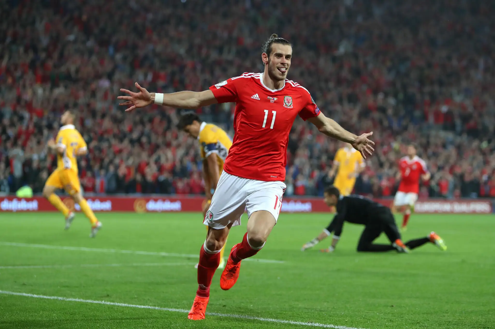 Ťahún Walesu Gareth Bale oslavuje gól v kvalifikačnom dueli MS 2018 proti Moldavsku.