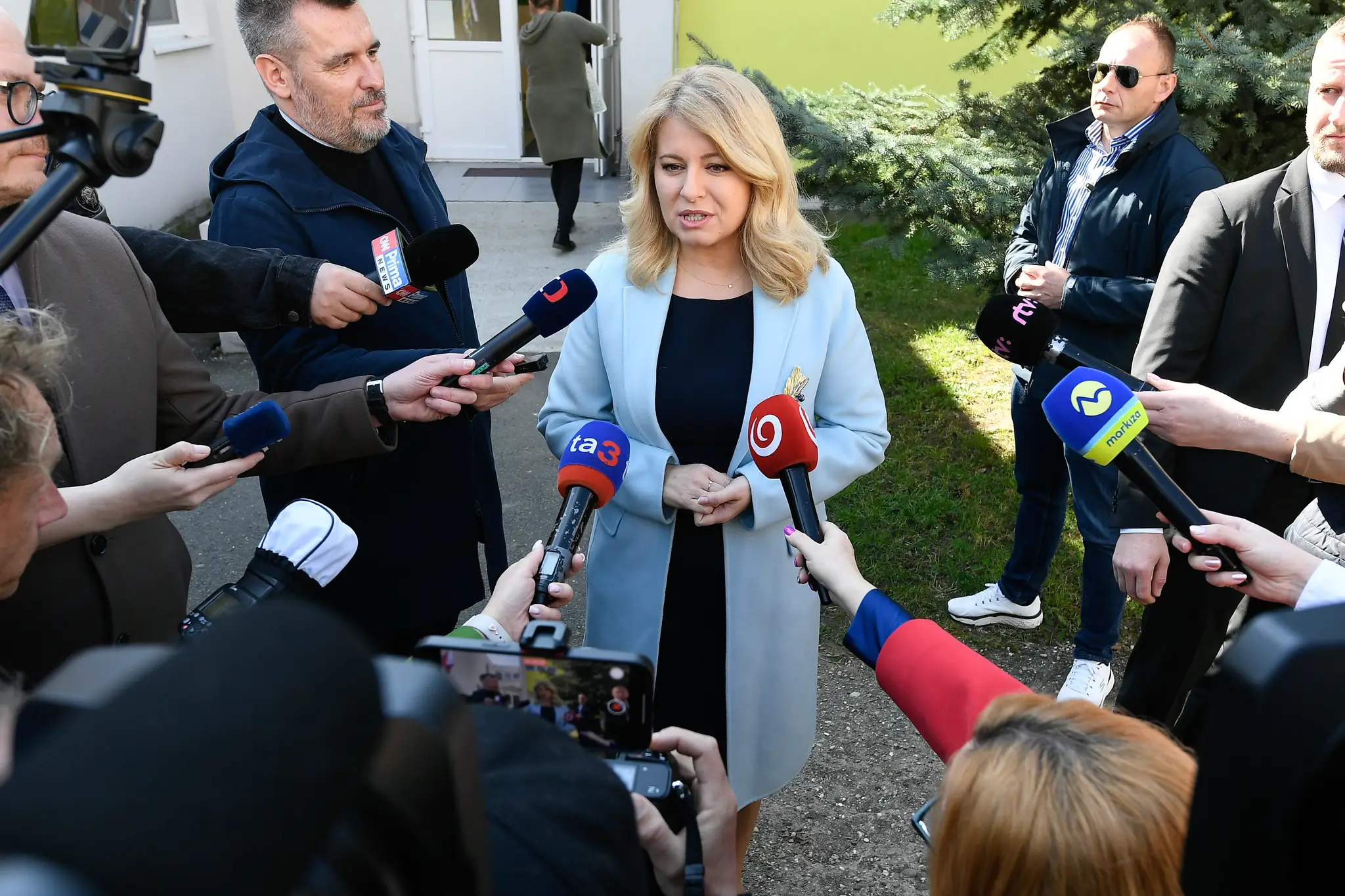 Zuzana Čaputová po odovzdaní hlasu v Pezinku.