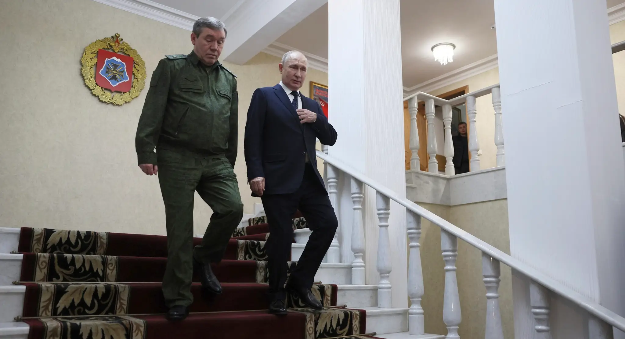 S Putinom sa stretol náčelník generálneho štábu ruských síl Valerij Gerasimov.