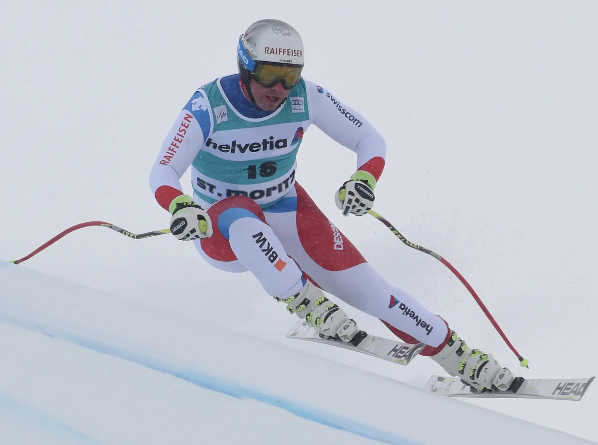 Beat Feuz počas finálového zjazdu Svetového pohára v St. Moritzi