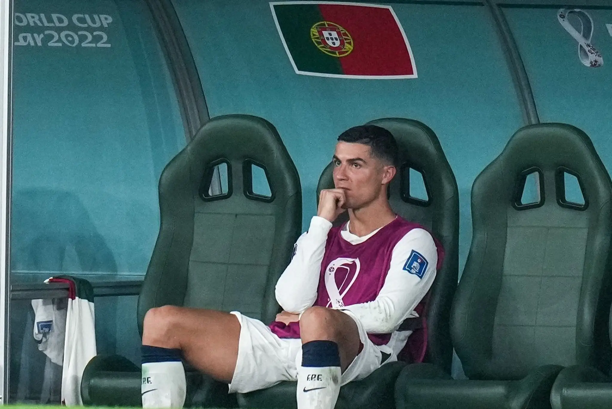 Cristiano Ronaldo na lavičke Portugalska