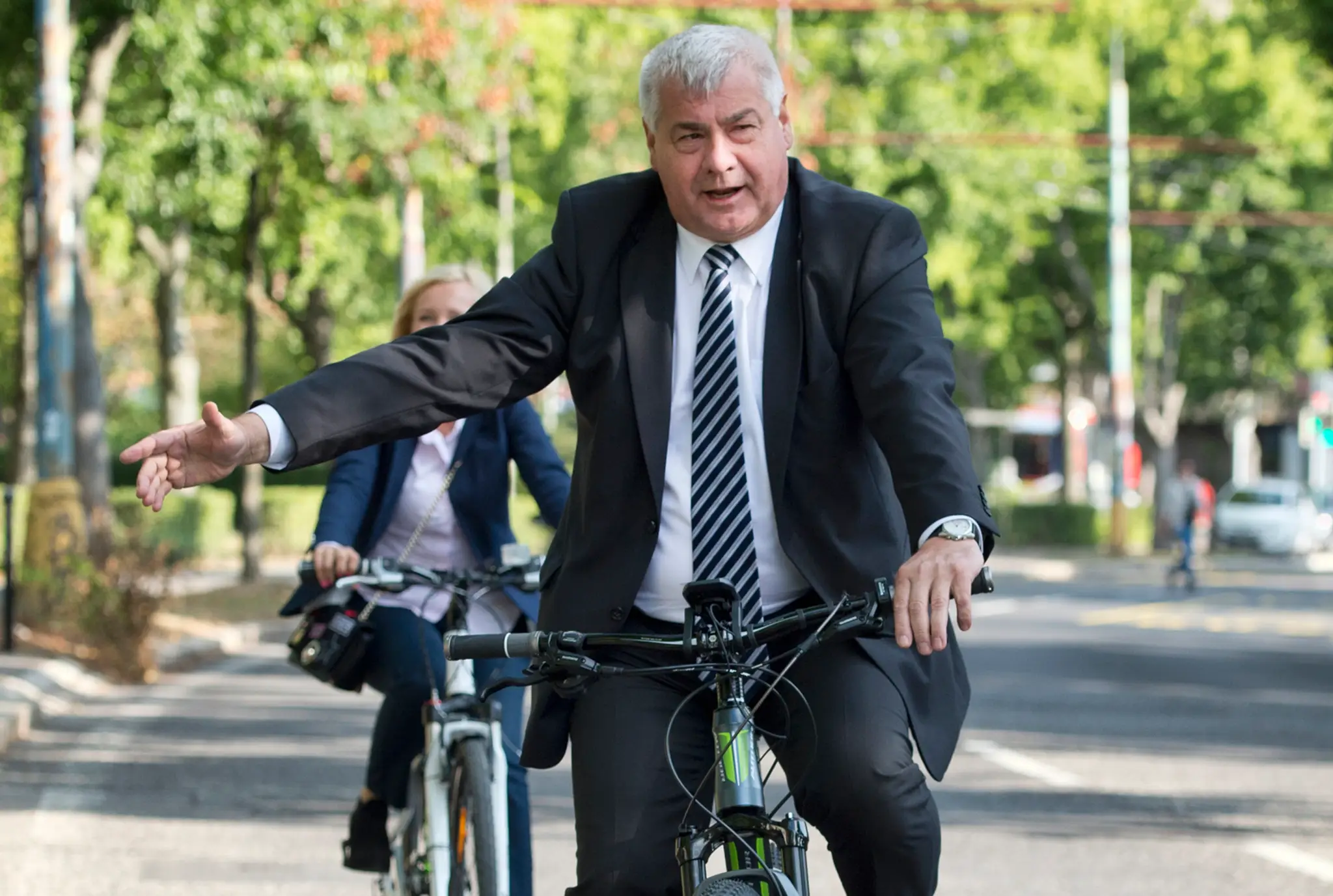 Minister dopravy, výstavby a regionálneho rozvoja Árpád Érsek.