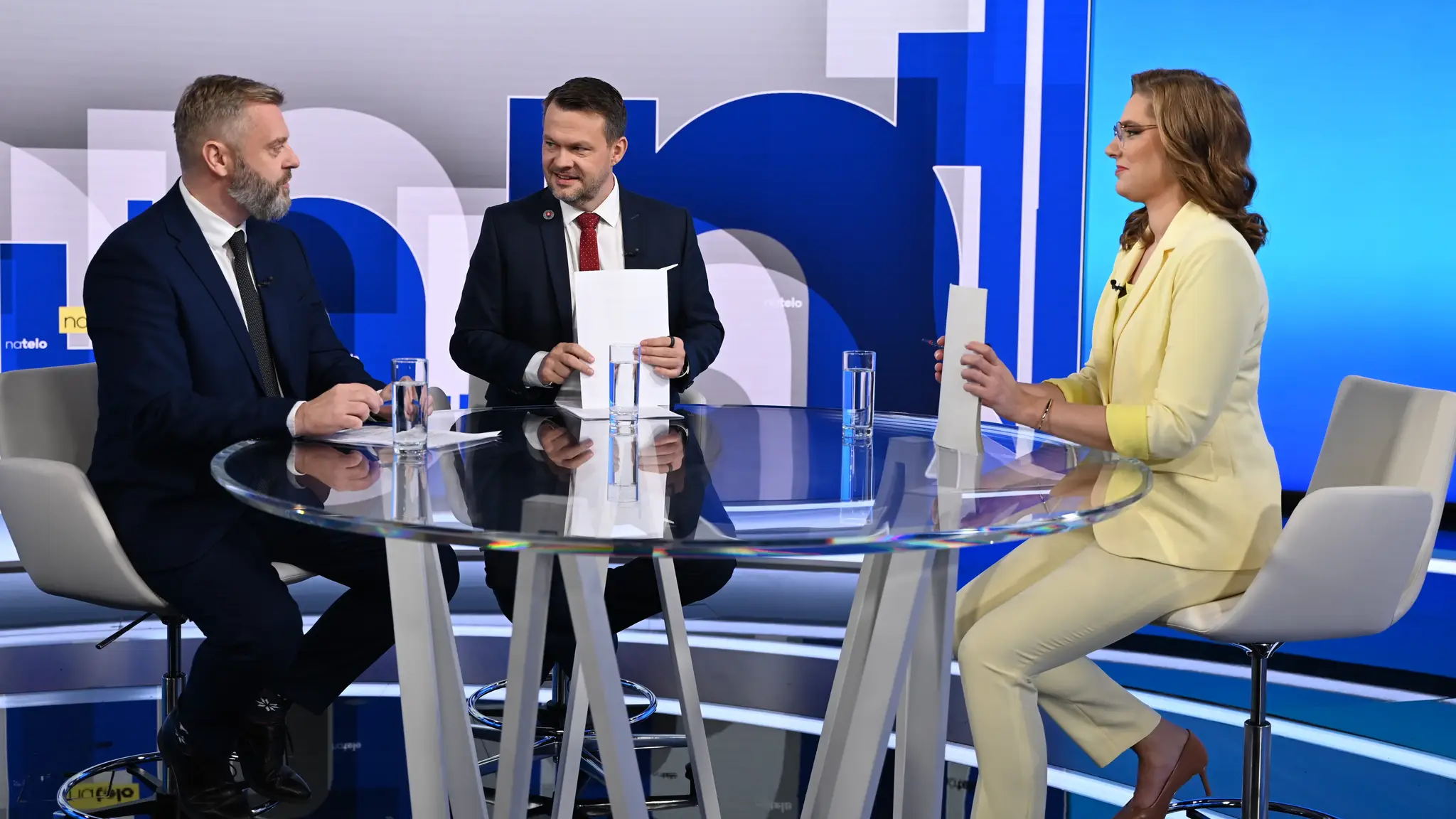 Hosťami Na telo boli Samuel Migaľ (Hlas-SD) a Juraj Krúpa (Sloboda a solidarita)