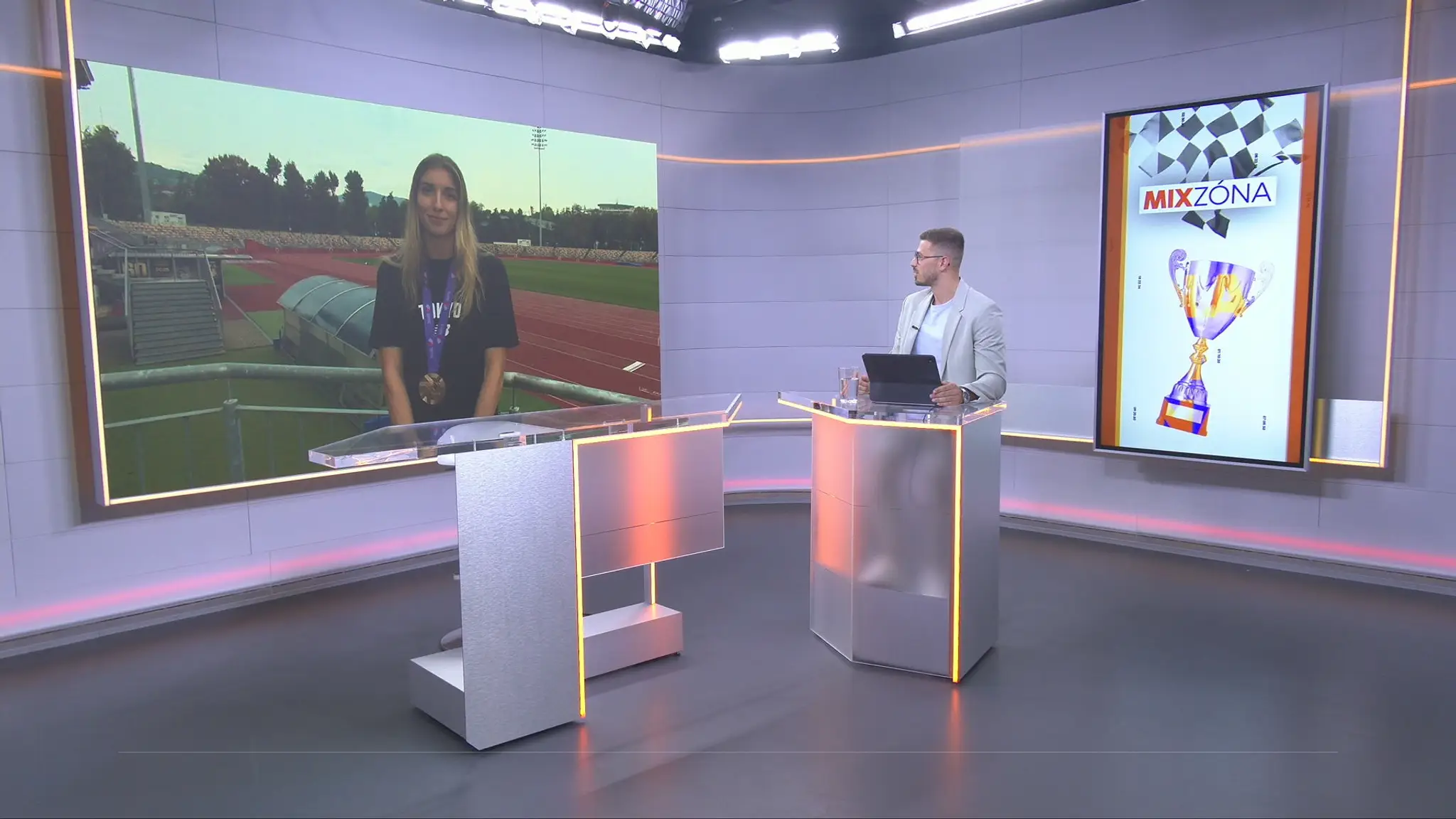 Emma Zapletalová v TN live.