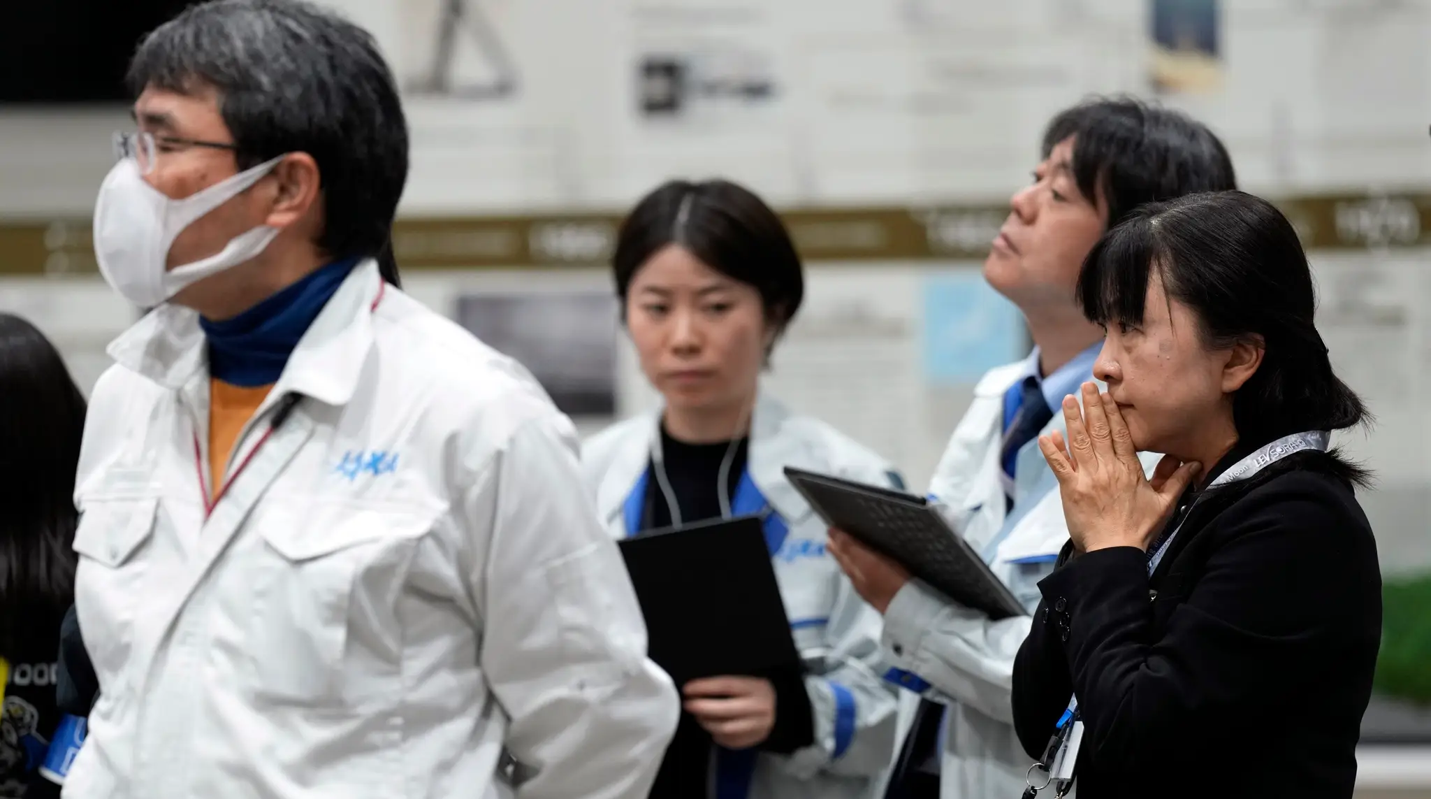 Vedci z Japonskej národnej vesmírnej agentúry.