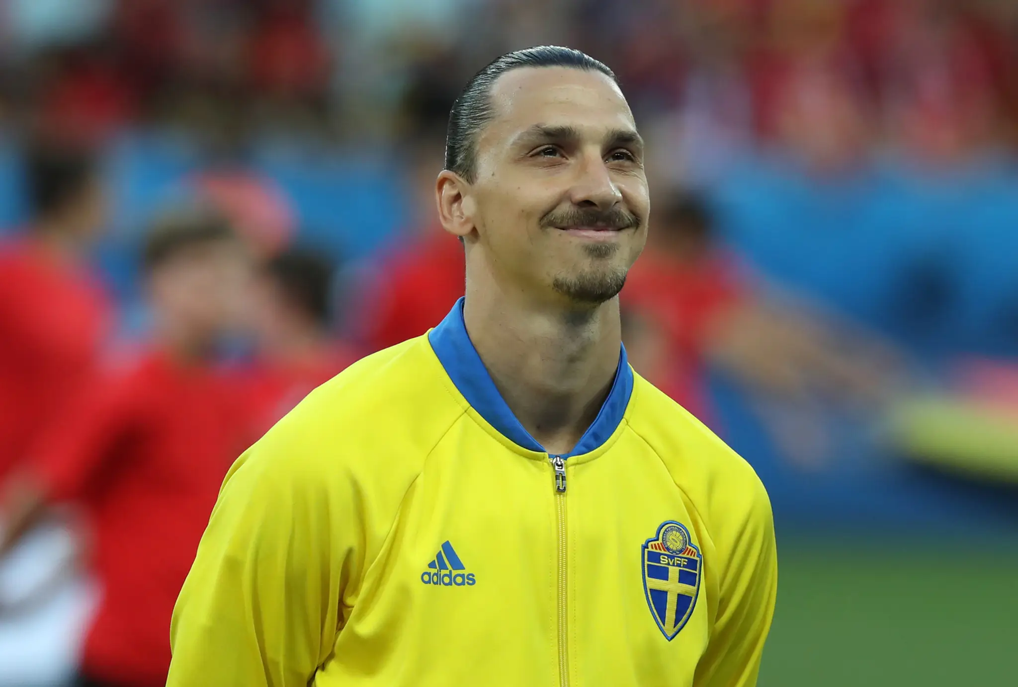 Na snímke švédsky útočník Zlatan Ibrahimovič pred duelom s Belgickom na ME.