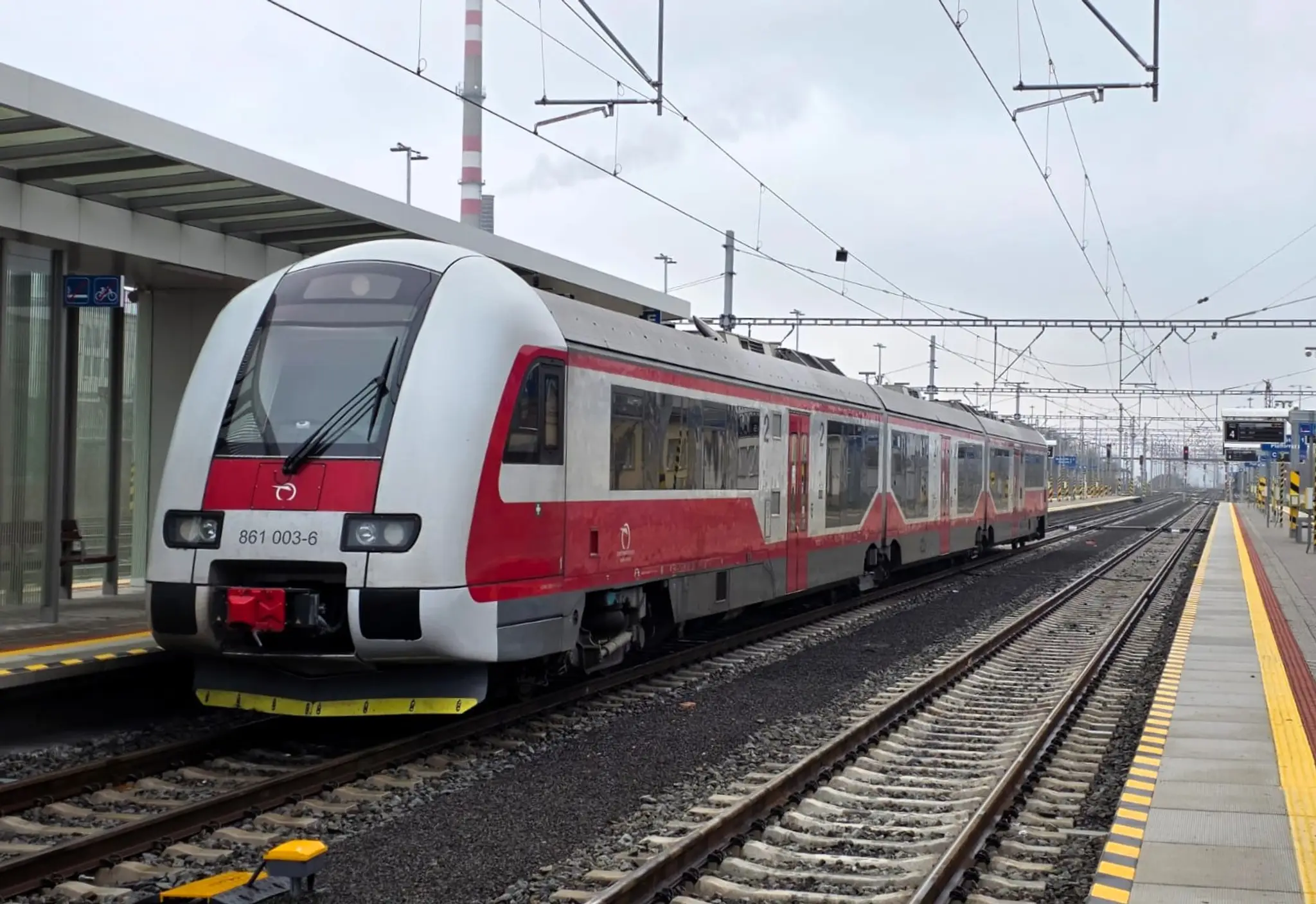 Na celú linku Humenné - Košice sa vracajú vlaky
